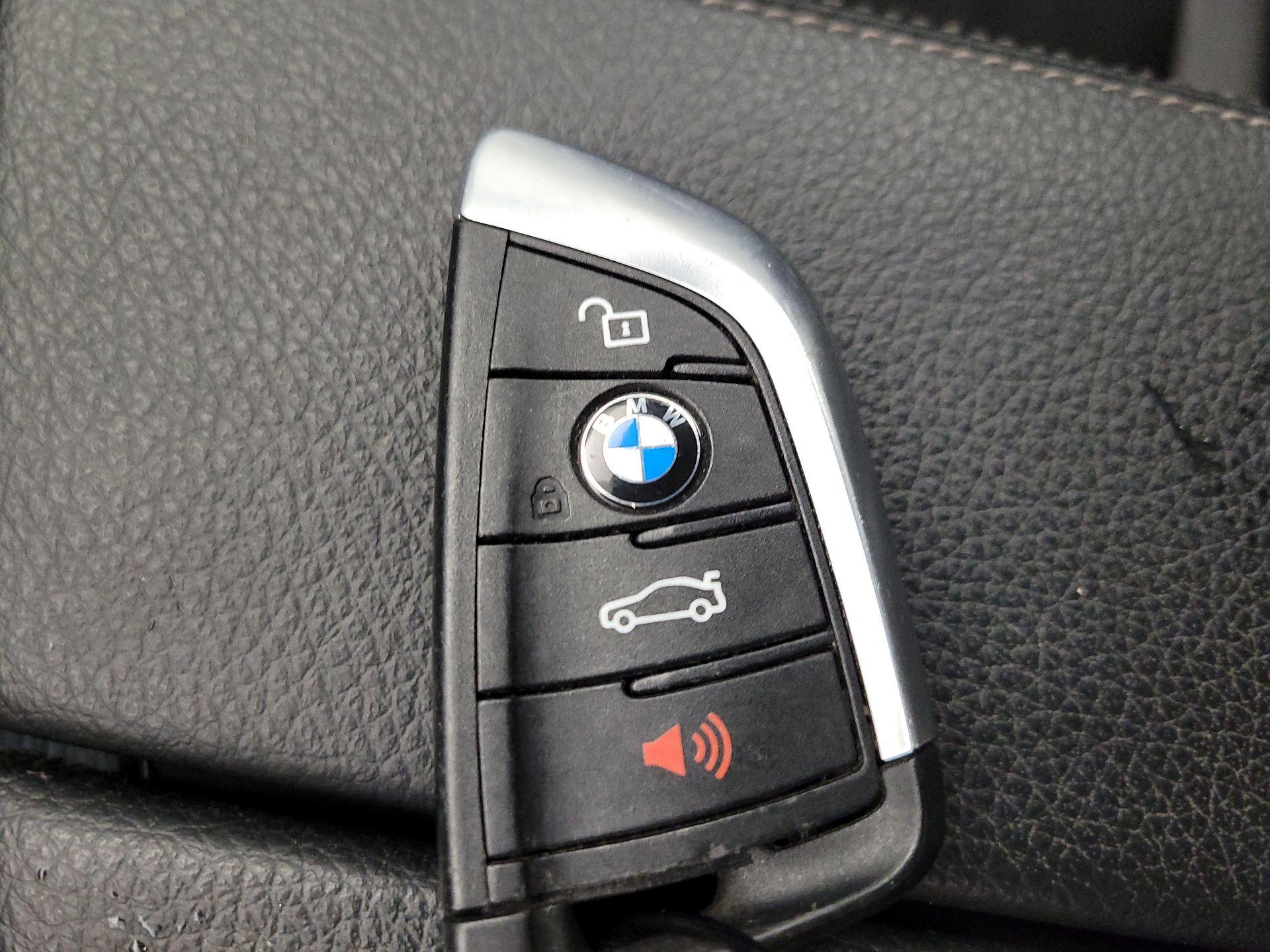 Thumbnail: 2023 BMW 5 Series - 14