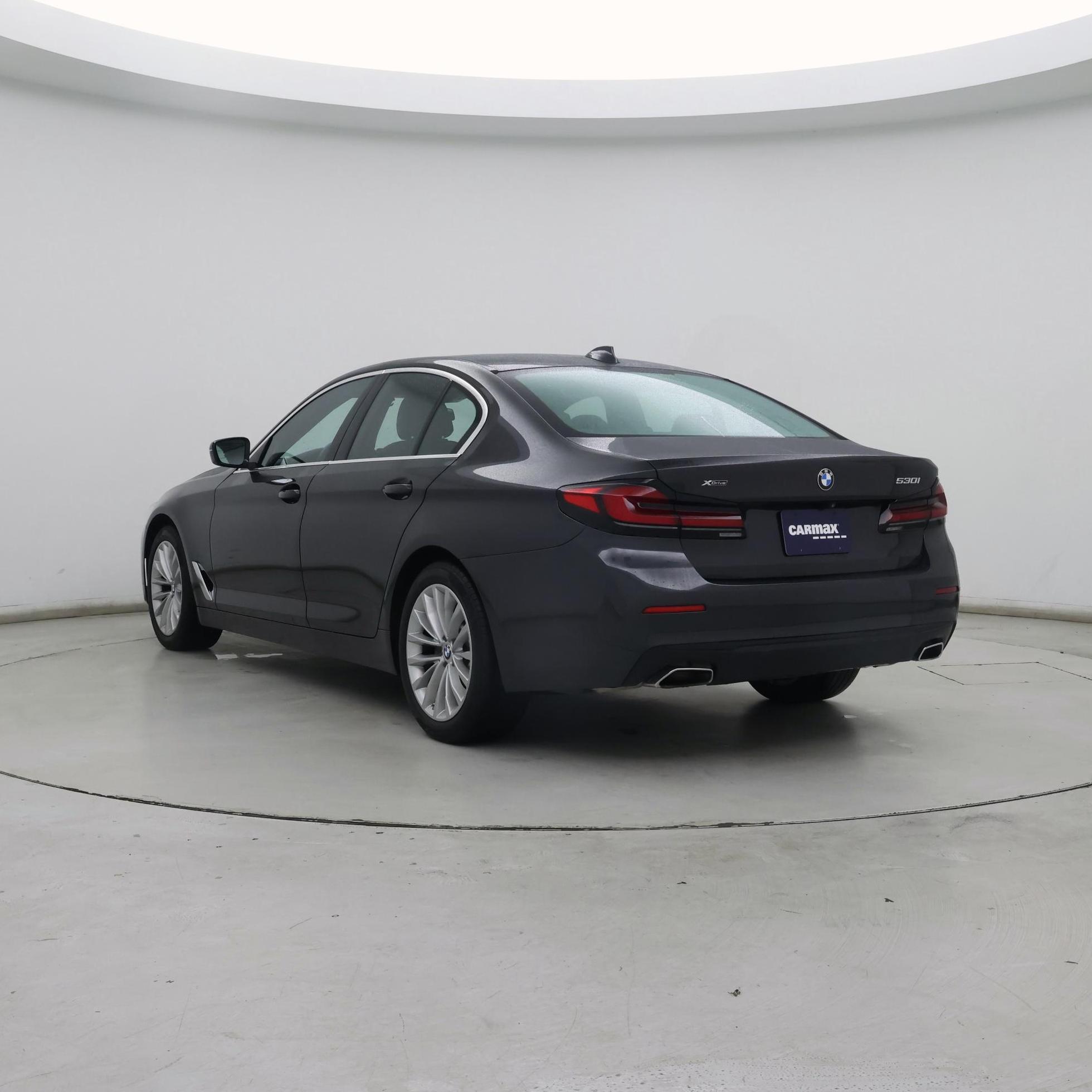 Thumbnail: 2023 BMW 5 Series - 2