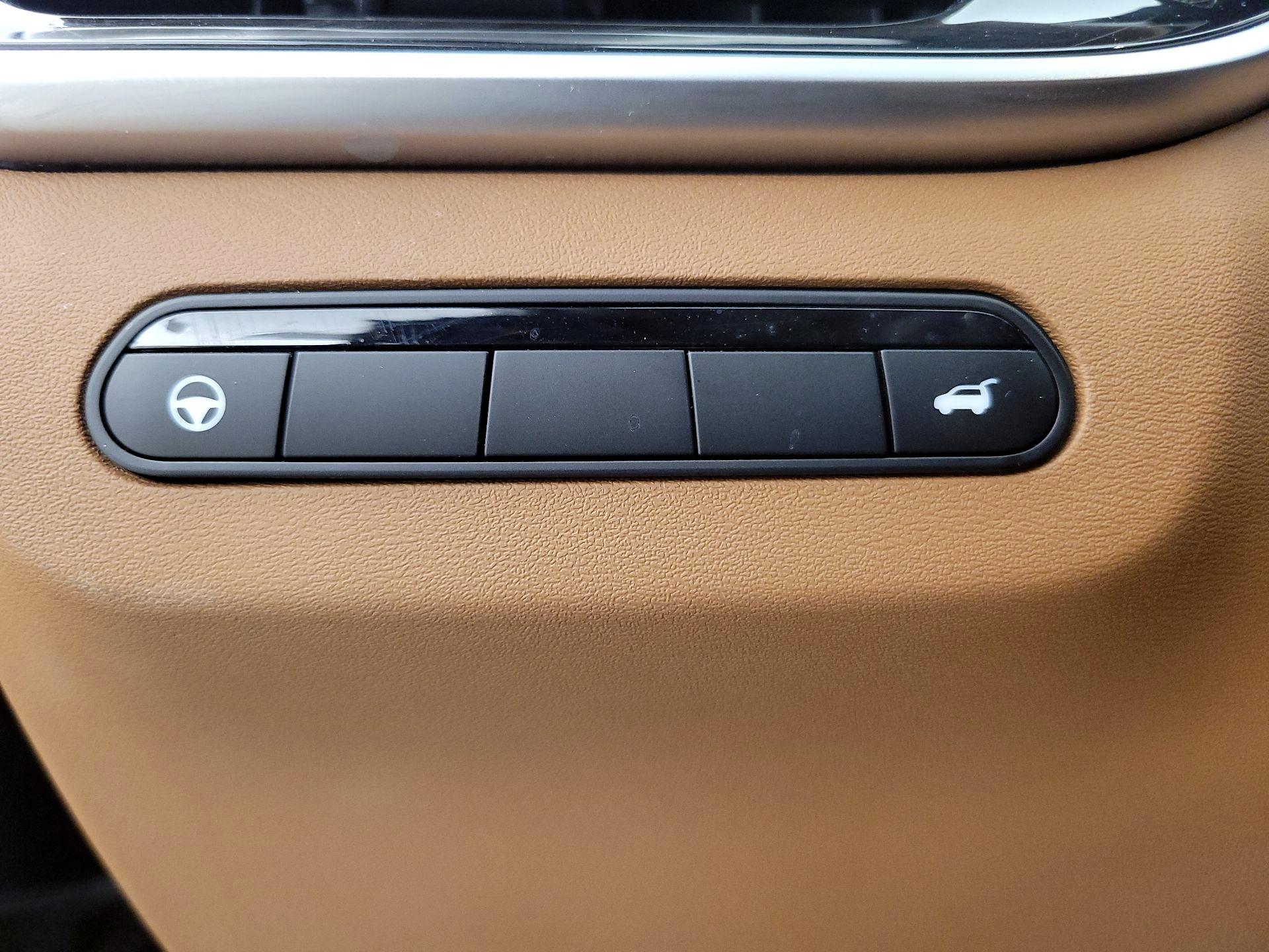 Thumbnail: 2023 INFINITI QX60 - 13