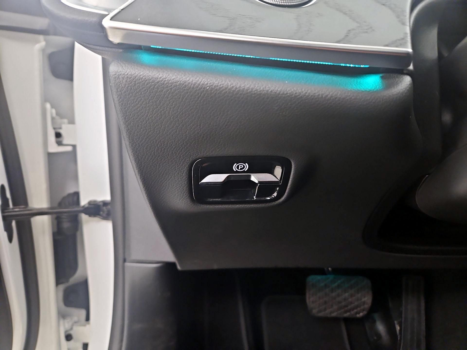 Thumbnail: 2025 Mercedes-Benz E-Class - 13