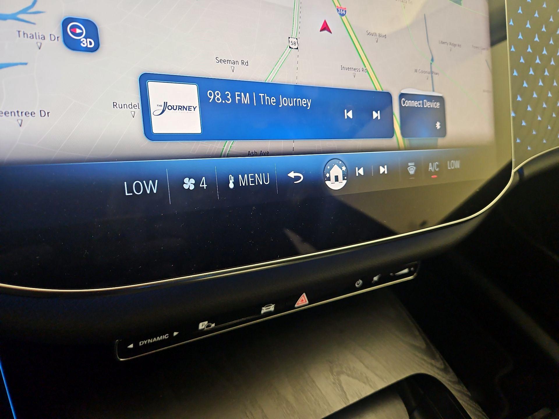 Thumbnail: 2025 Mercedes-Benz E-Class - 16