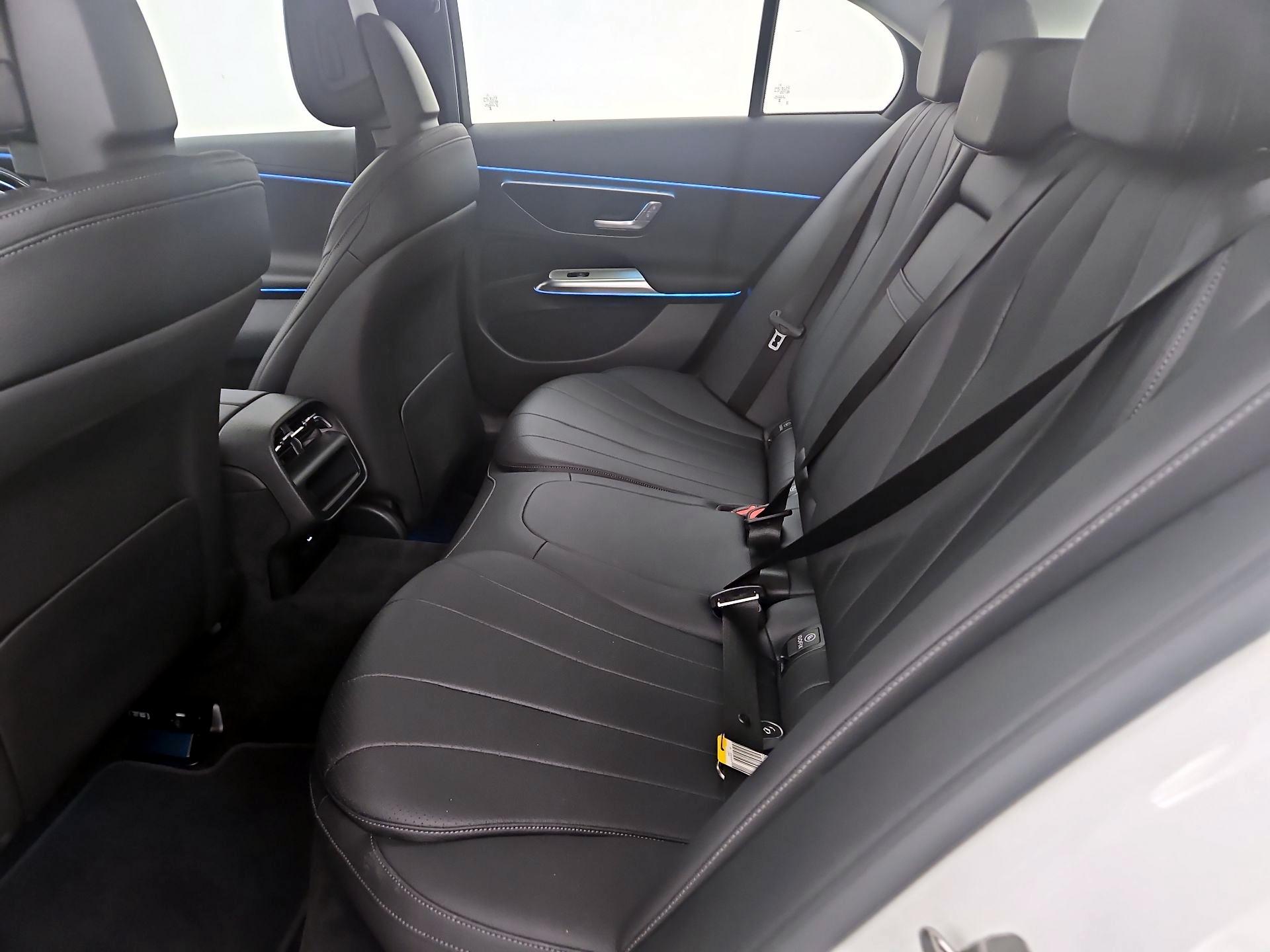 Thumbnail: 2025 Mercedes-Benz E-Class - 18