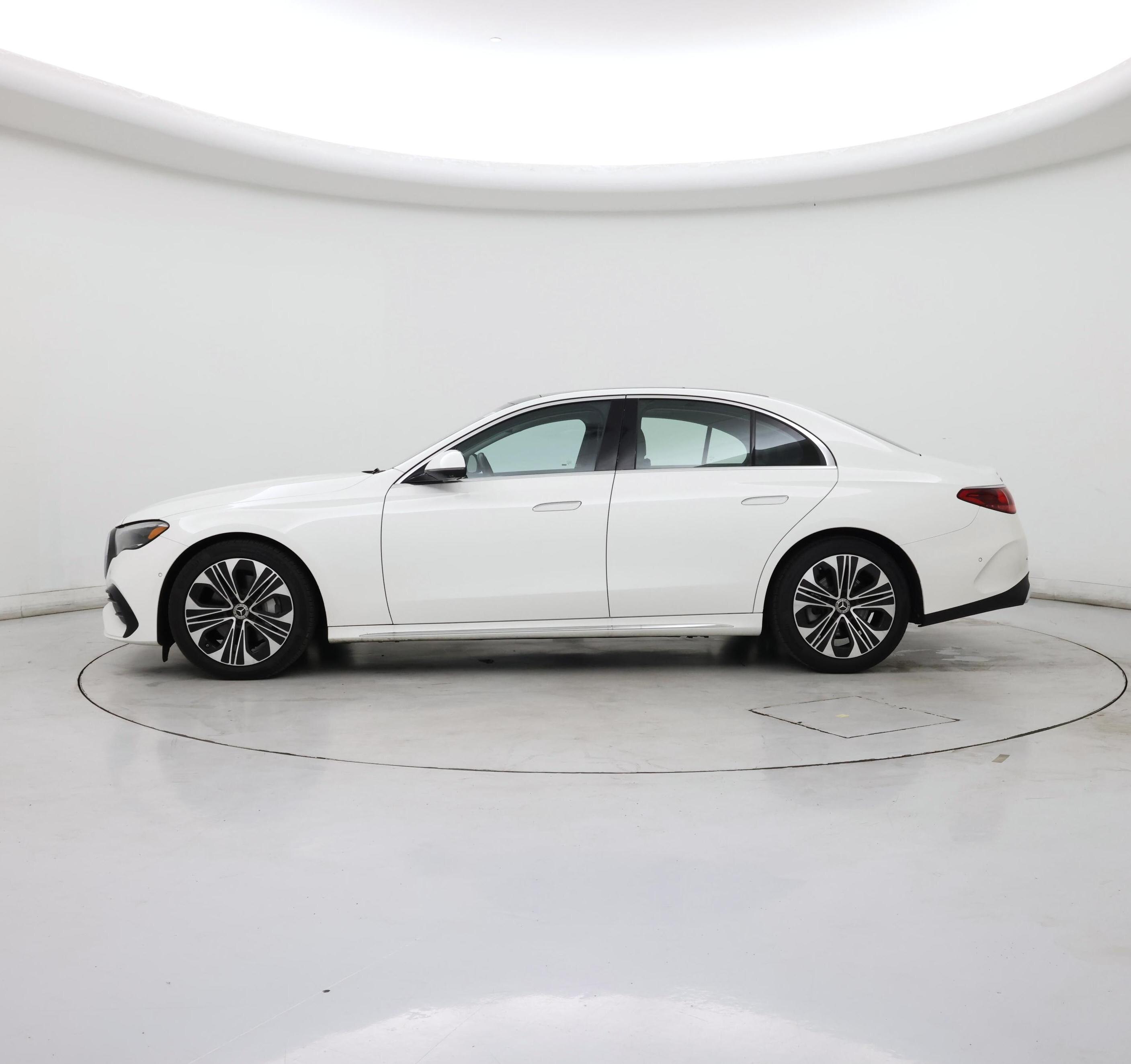 Thumbnail: 2025 Mercedes-Benz E-Class - 3