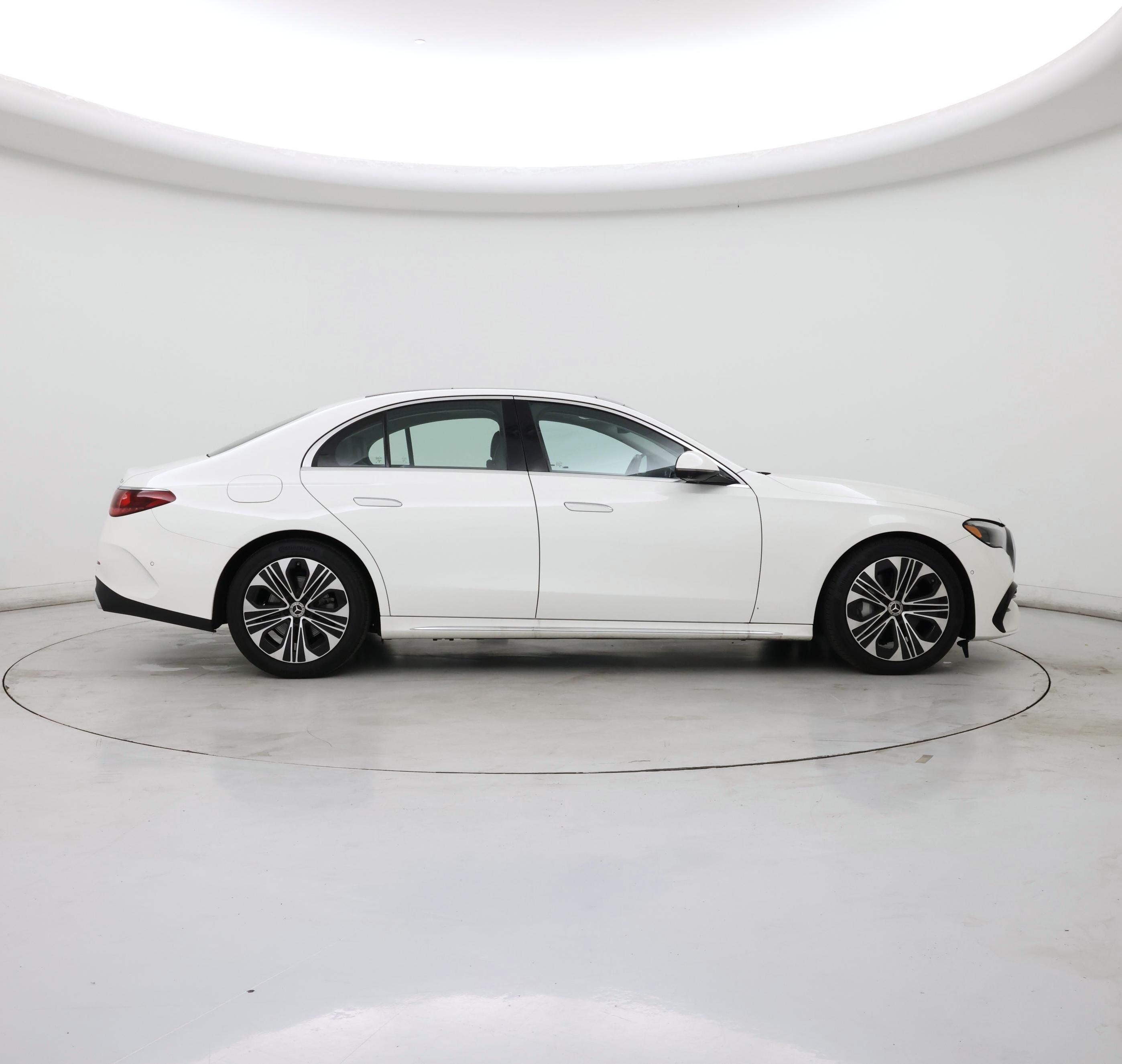 Thumbnail: 2025 Mercedes-Benz E-Class - 7