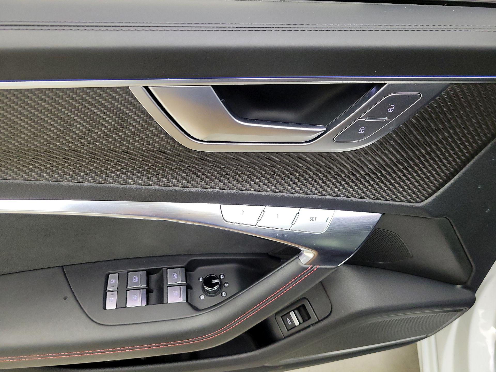 Thumbnail: 2023 Audi S6 - 12