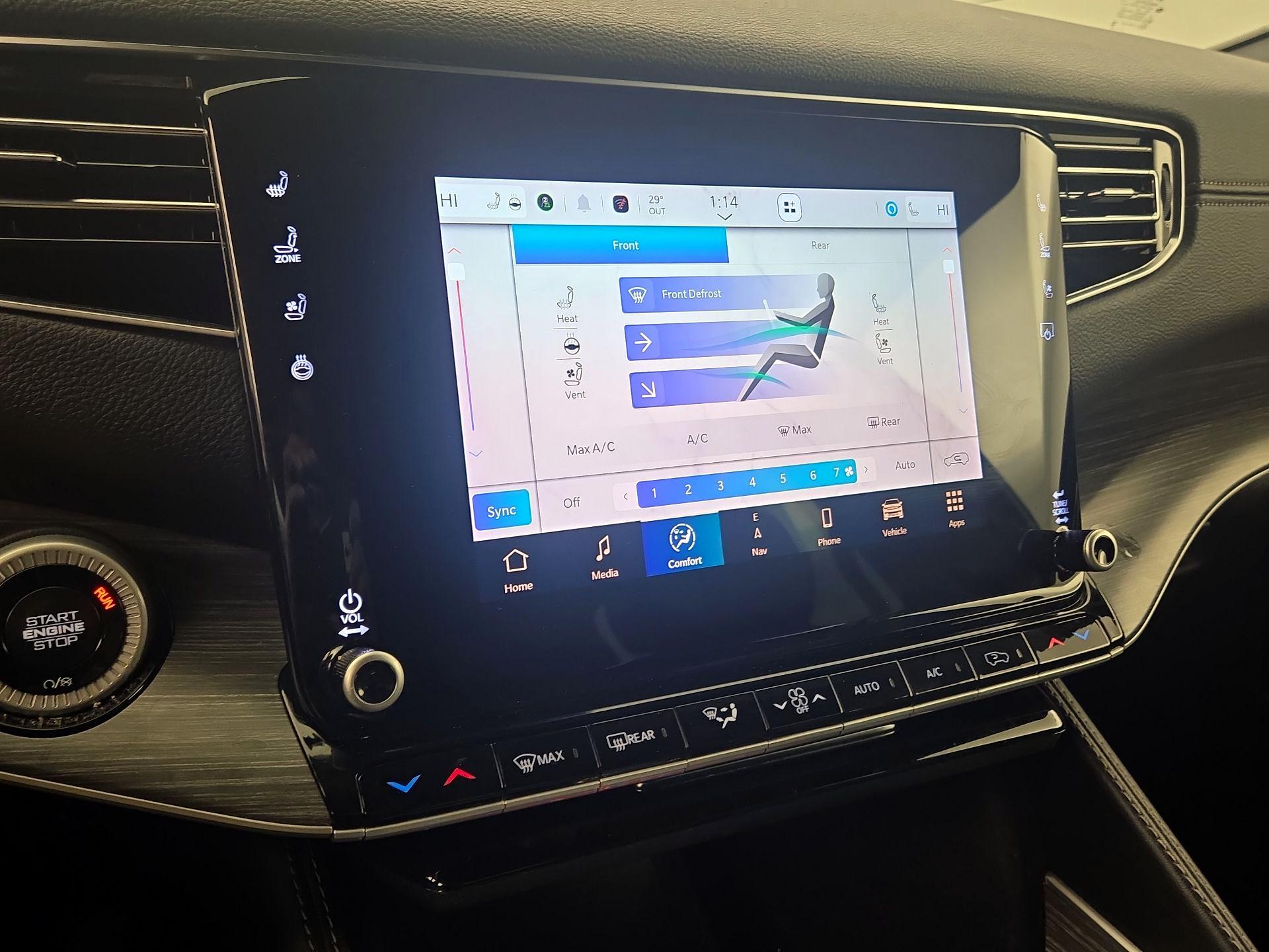 Thumbnail: 2024 Jeep Wagoneer - 17