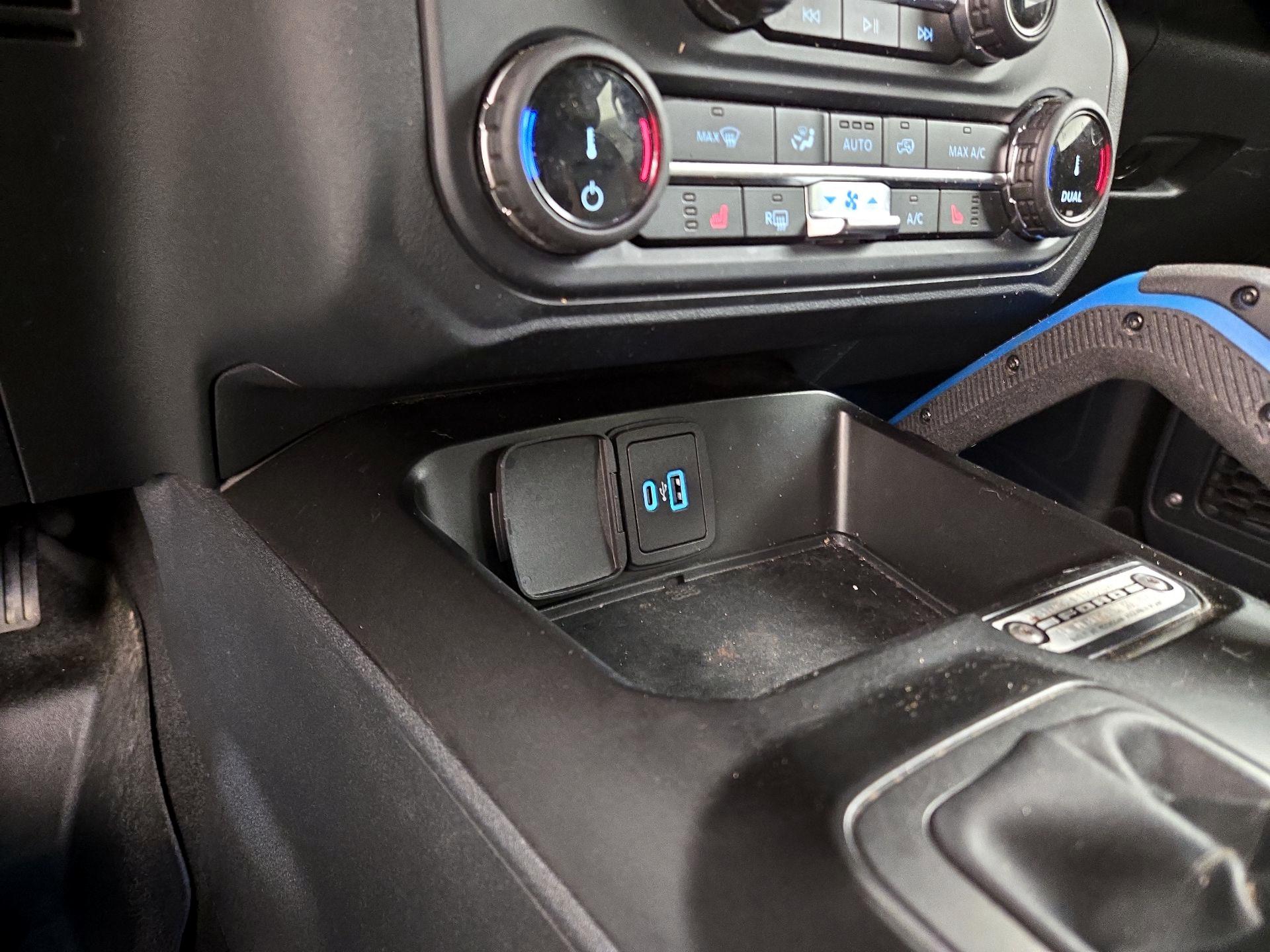 Thumbnail: 2022 Ford Bronco - 19