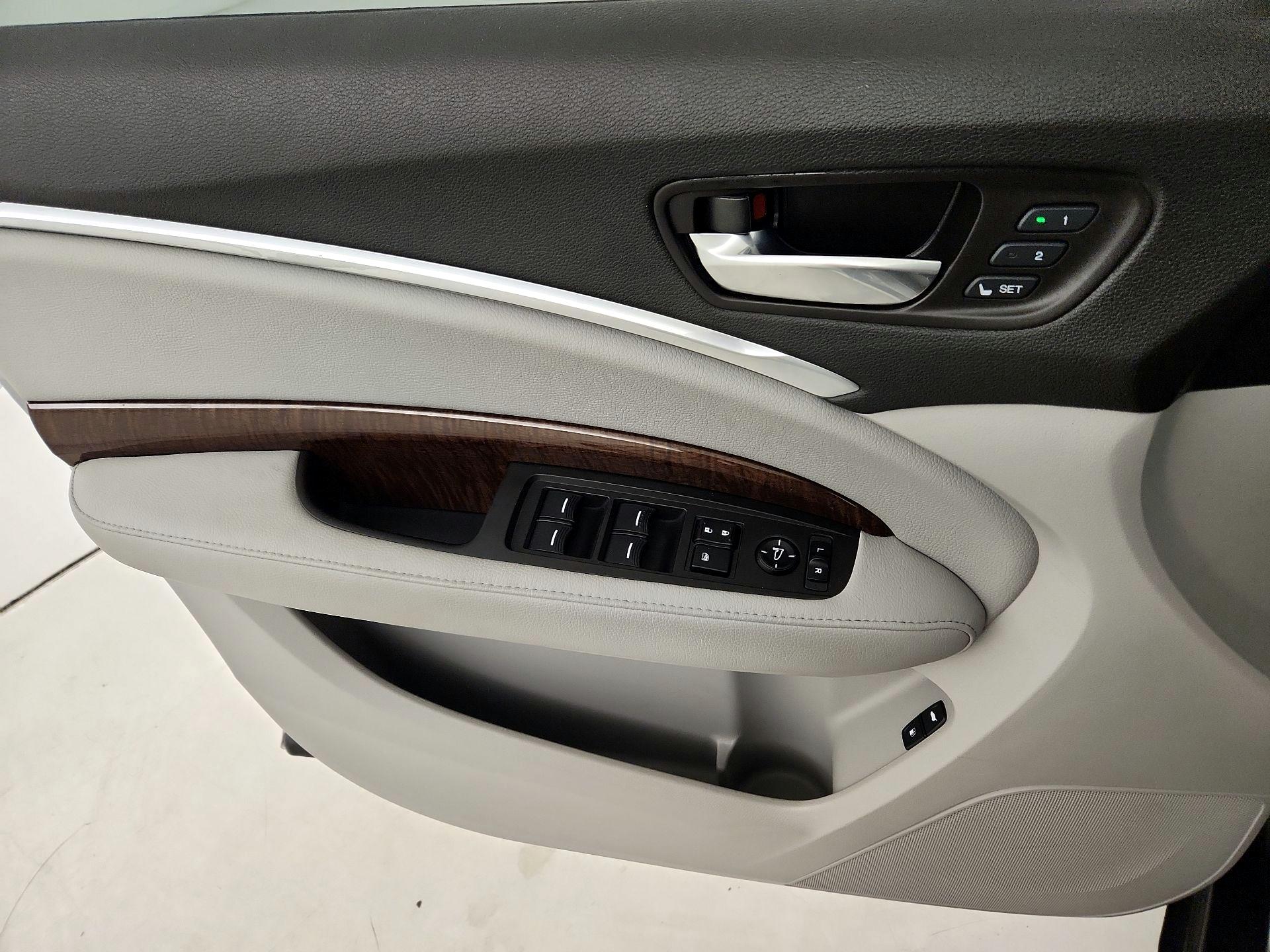 Thumbnail: 2020 Acura MDX - 12