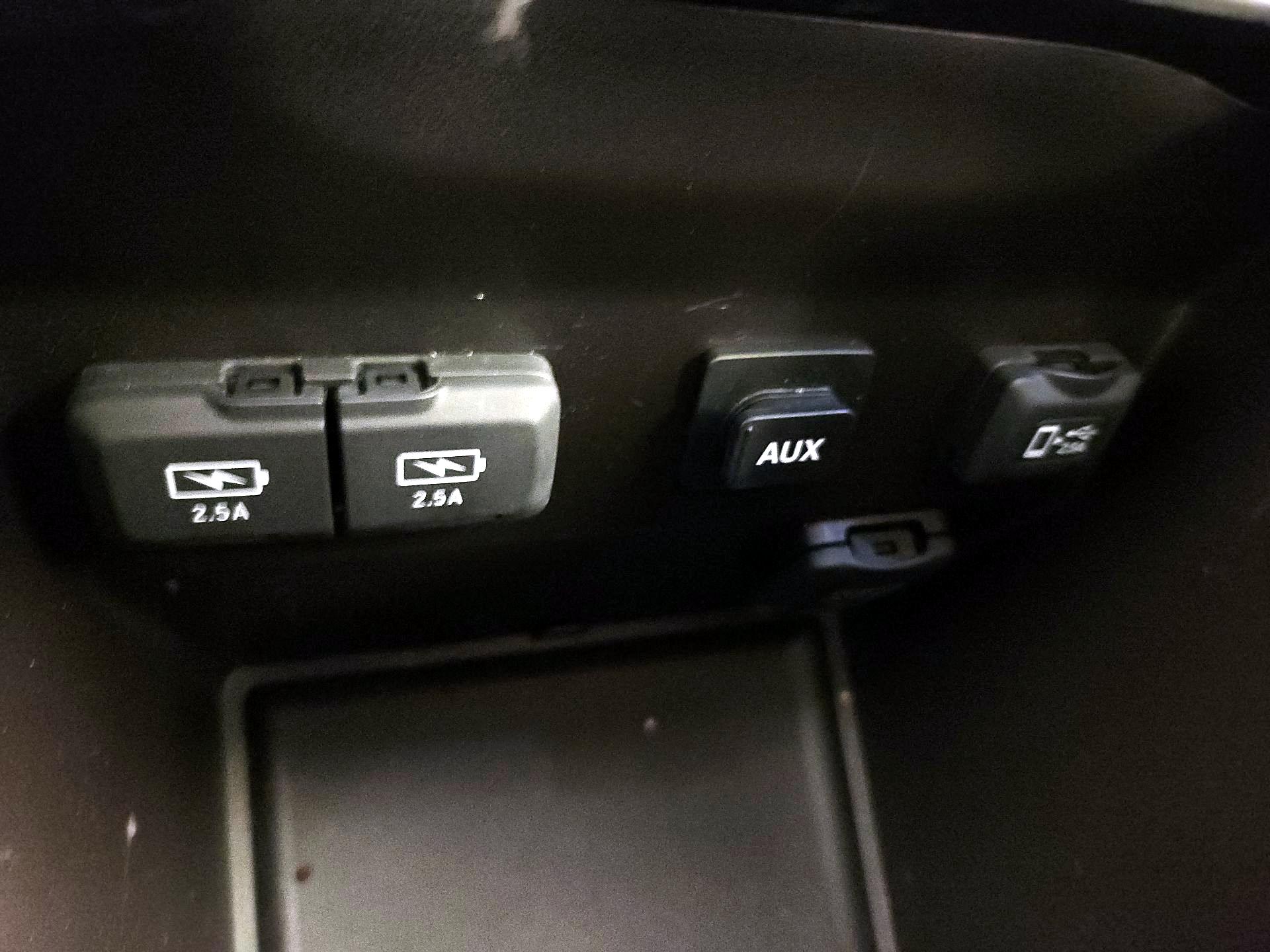 Thumbnail: 2020 Acura MDX - 18