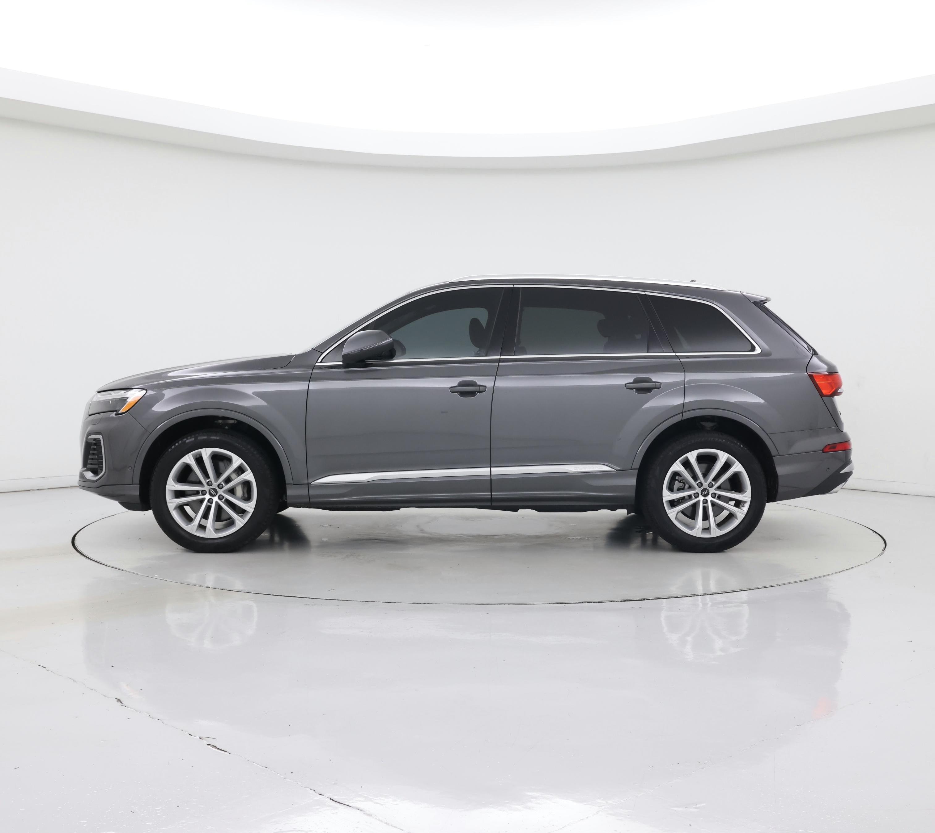 Thumbnail: 2025 Audi Q7 - 3