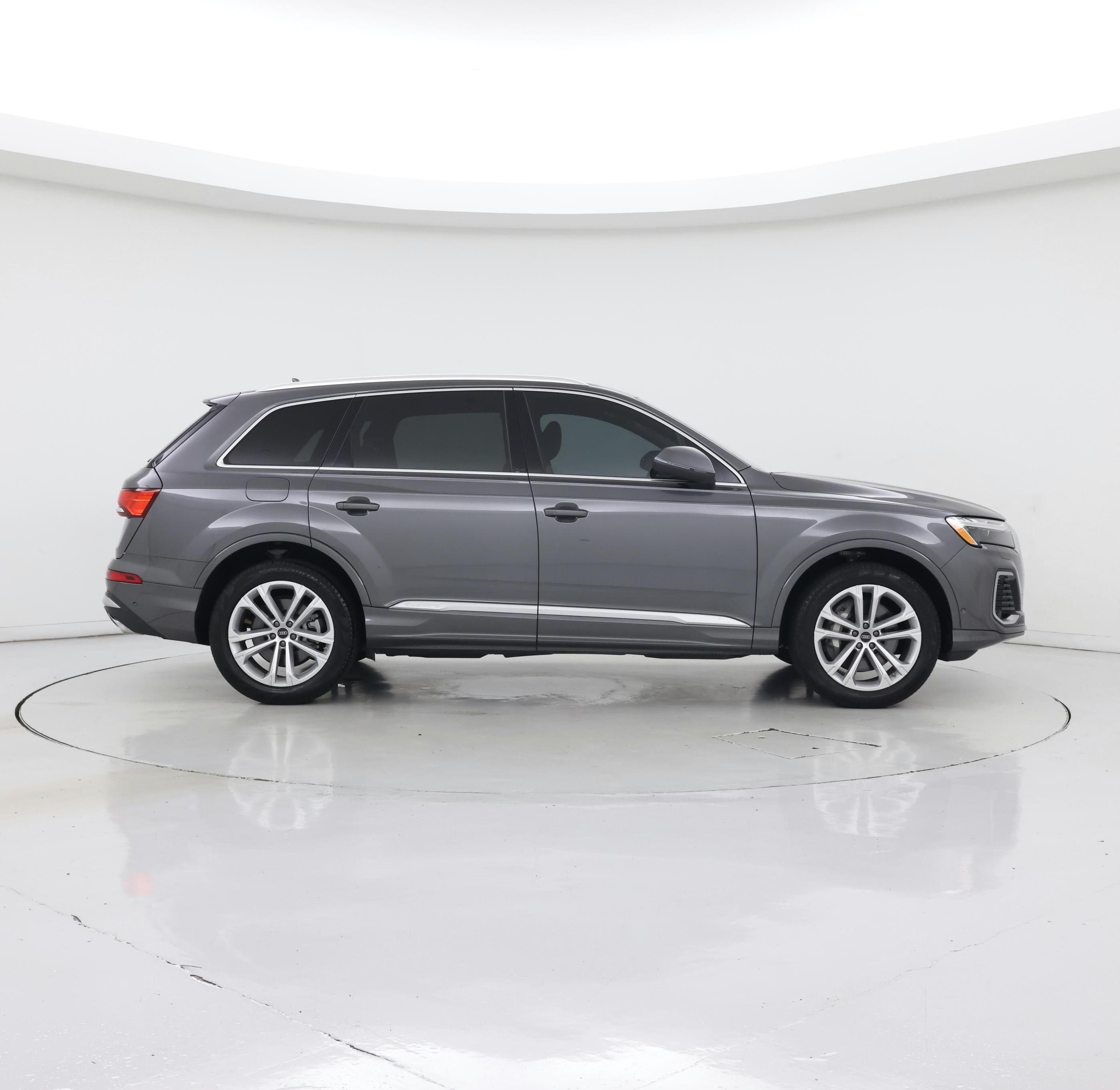 Thumbnail: 2025 Audi Q7 - 7