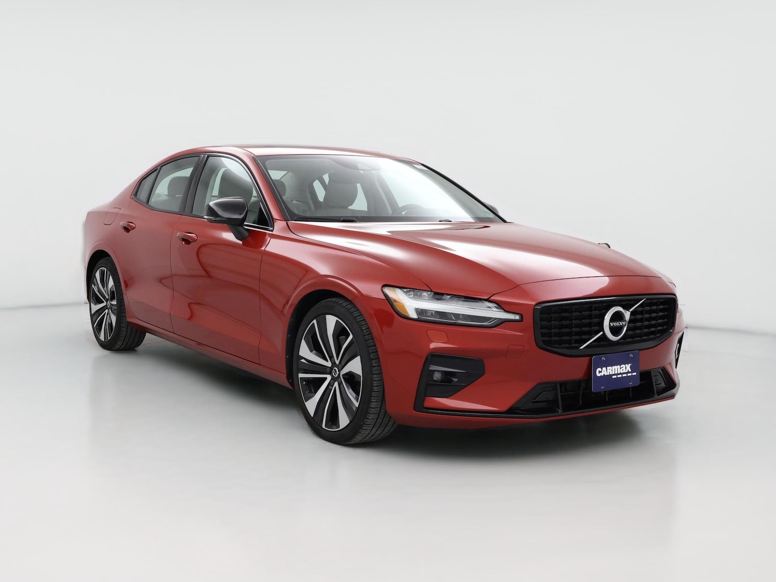 2022 Volvo S60 Momentum