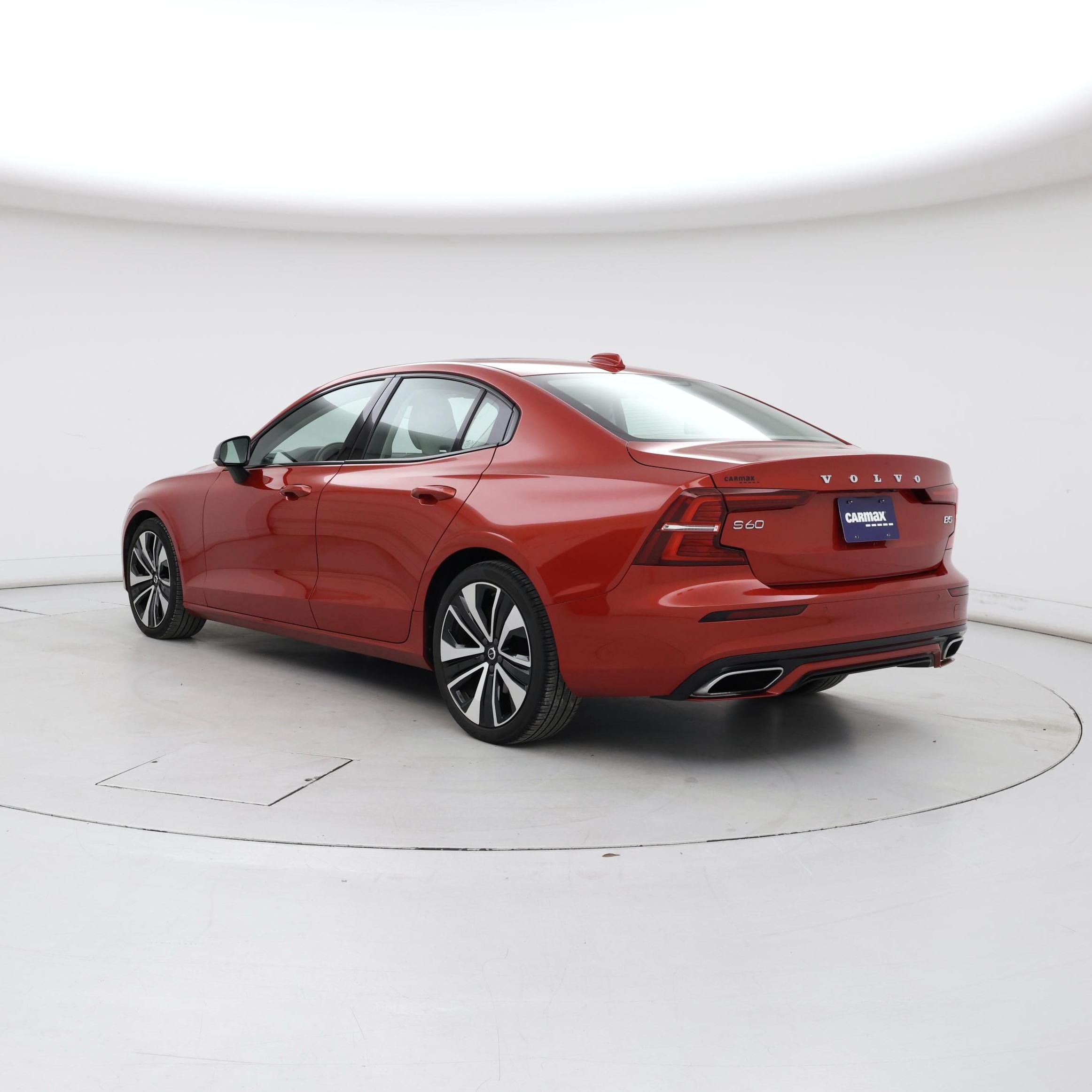 Thumbnail: 2022 Volvo S60 - 2