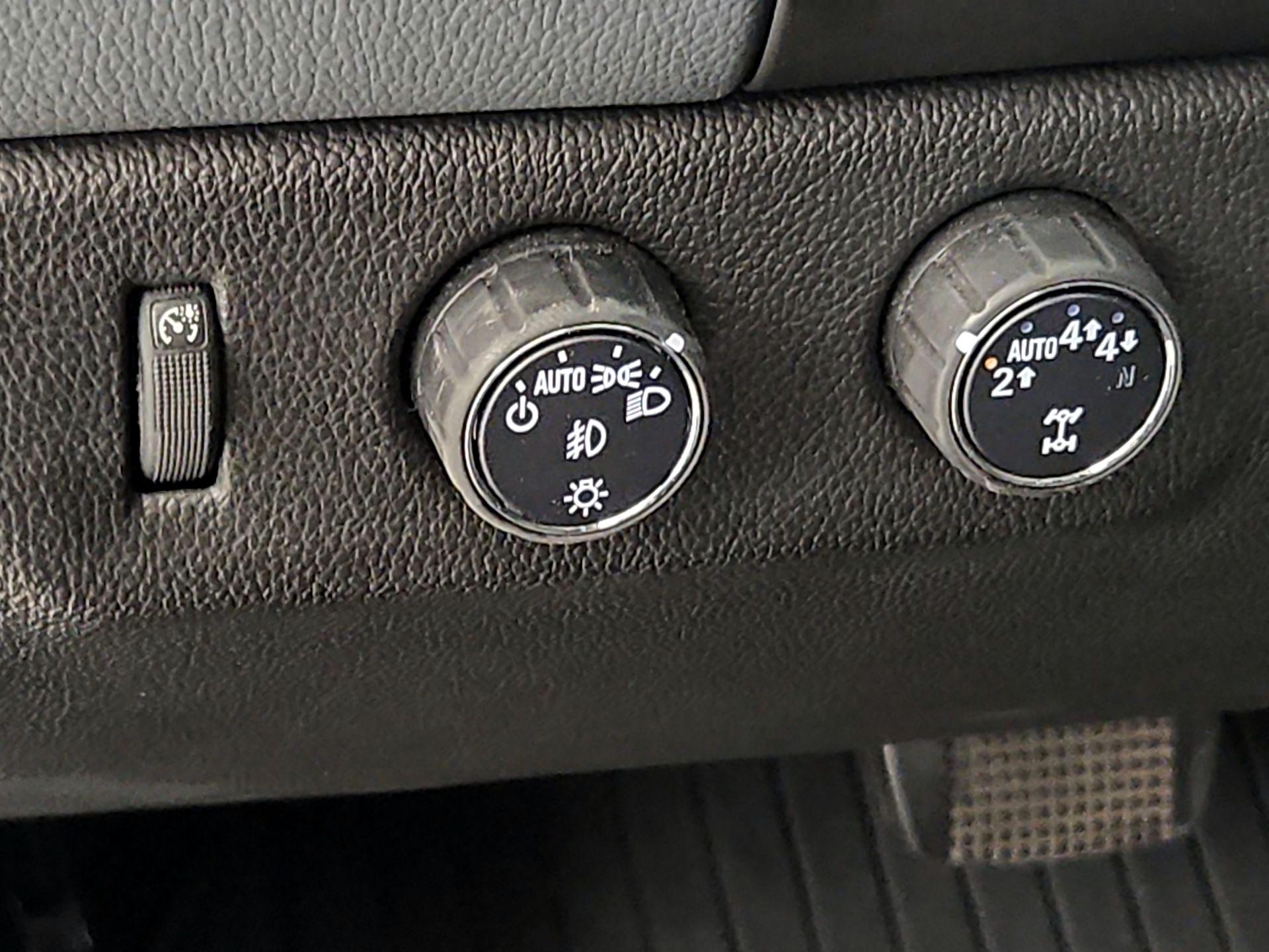 Thumbnail: 2019 Chevrolet Colorado - 13