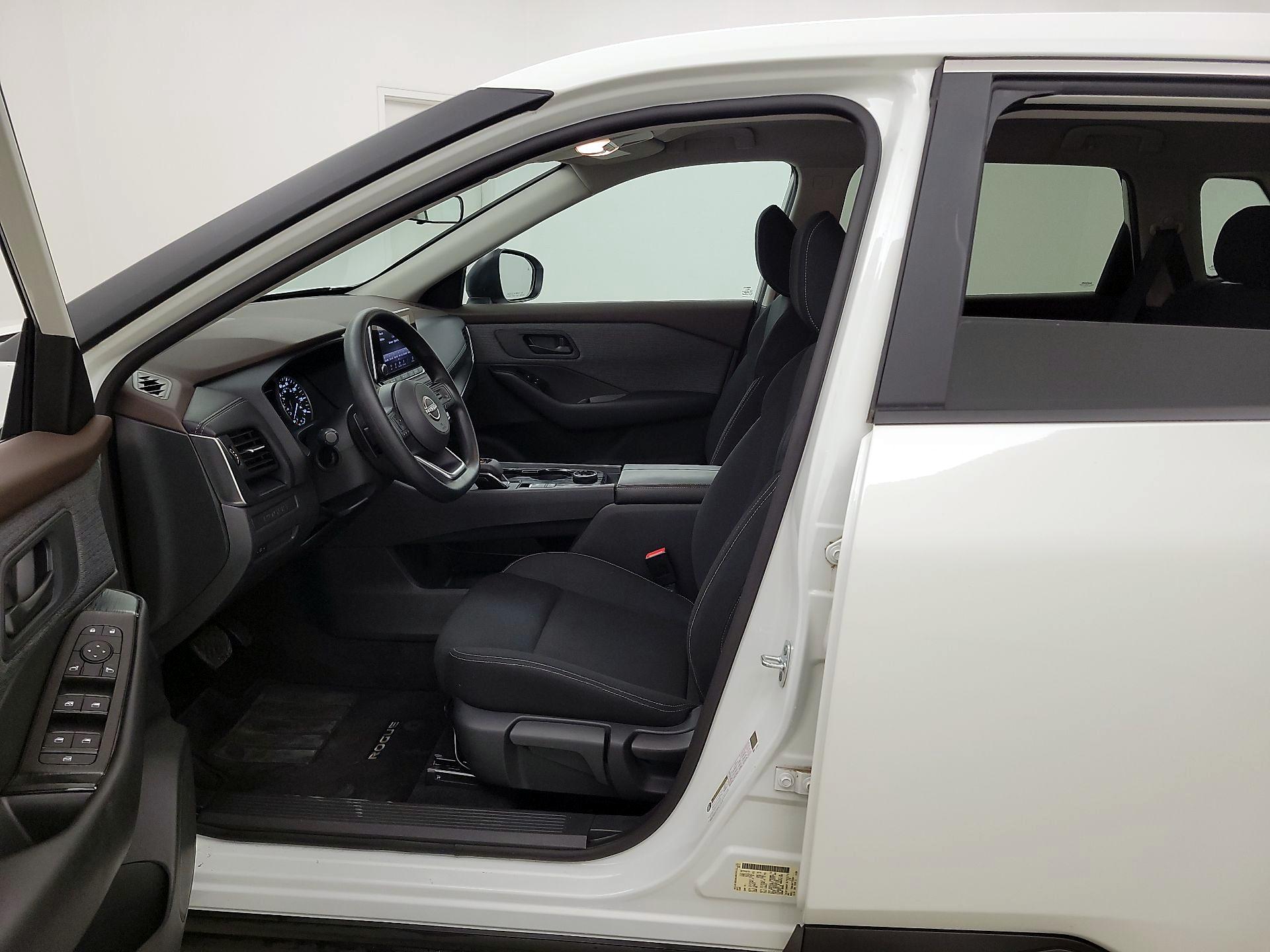 Thumbnail: 2023 Nissan Rogue - 11