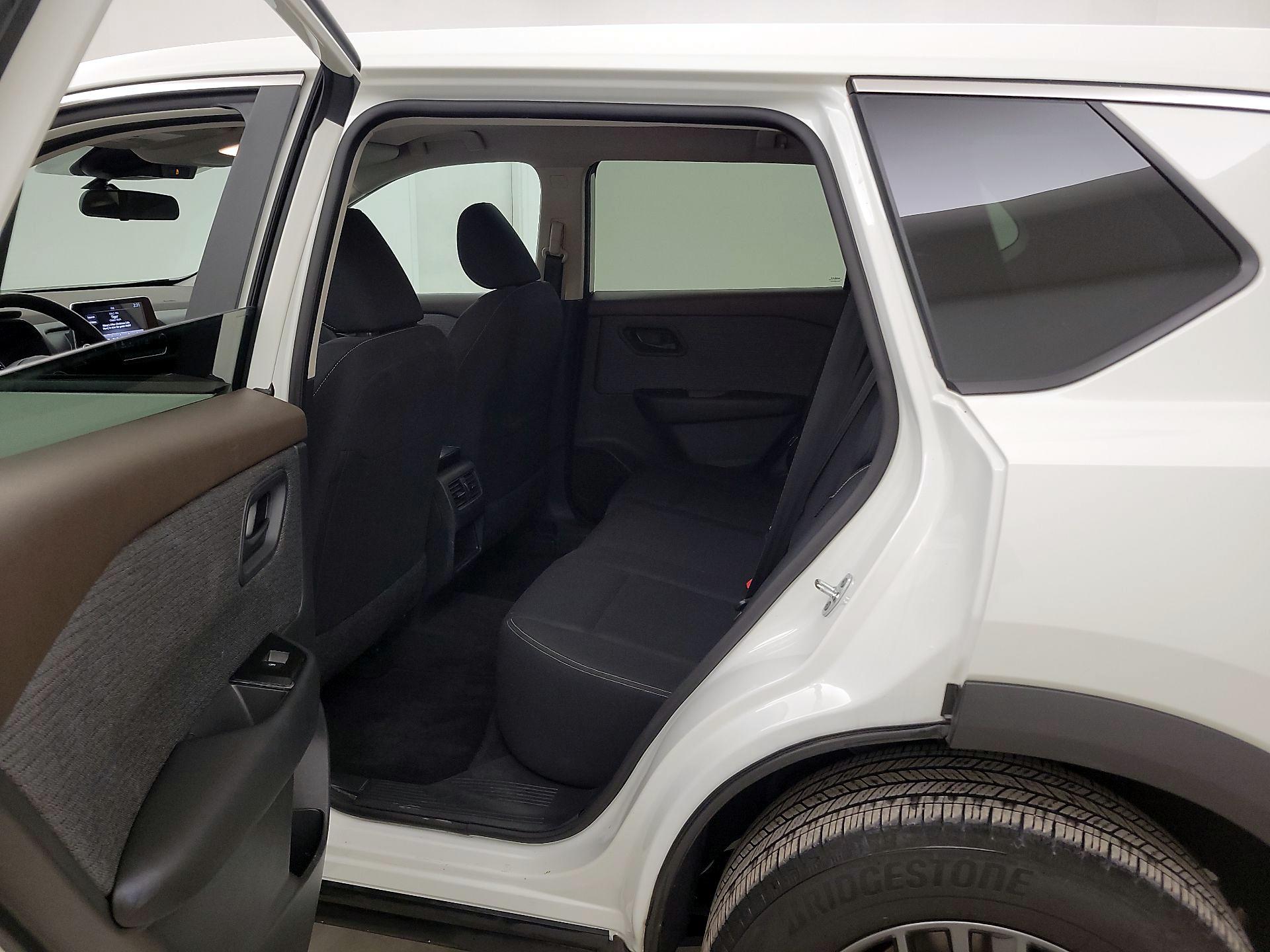 Thumbnail: 2023 Nissan Rogue - 19