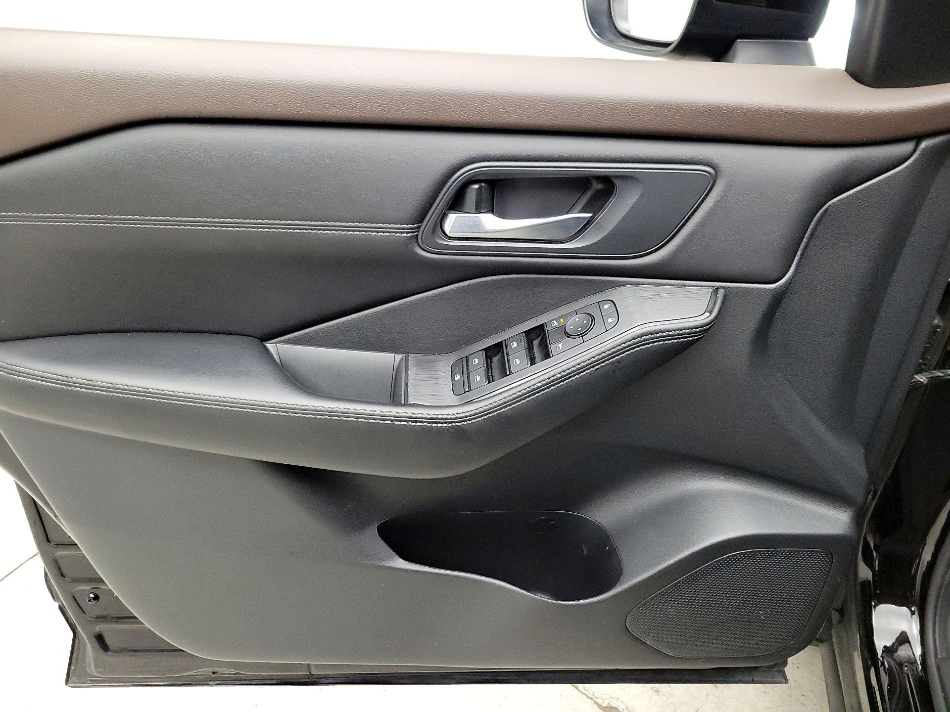 Thumbnail: 2023 Nissan Rogue - 12