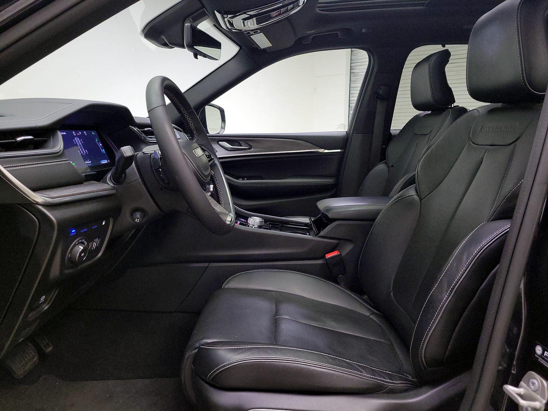 Thumbnail: 2024 Jeep Grand Cherokee - 11