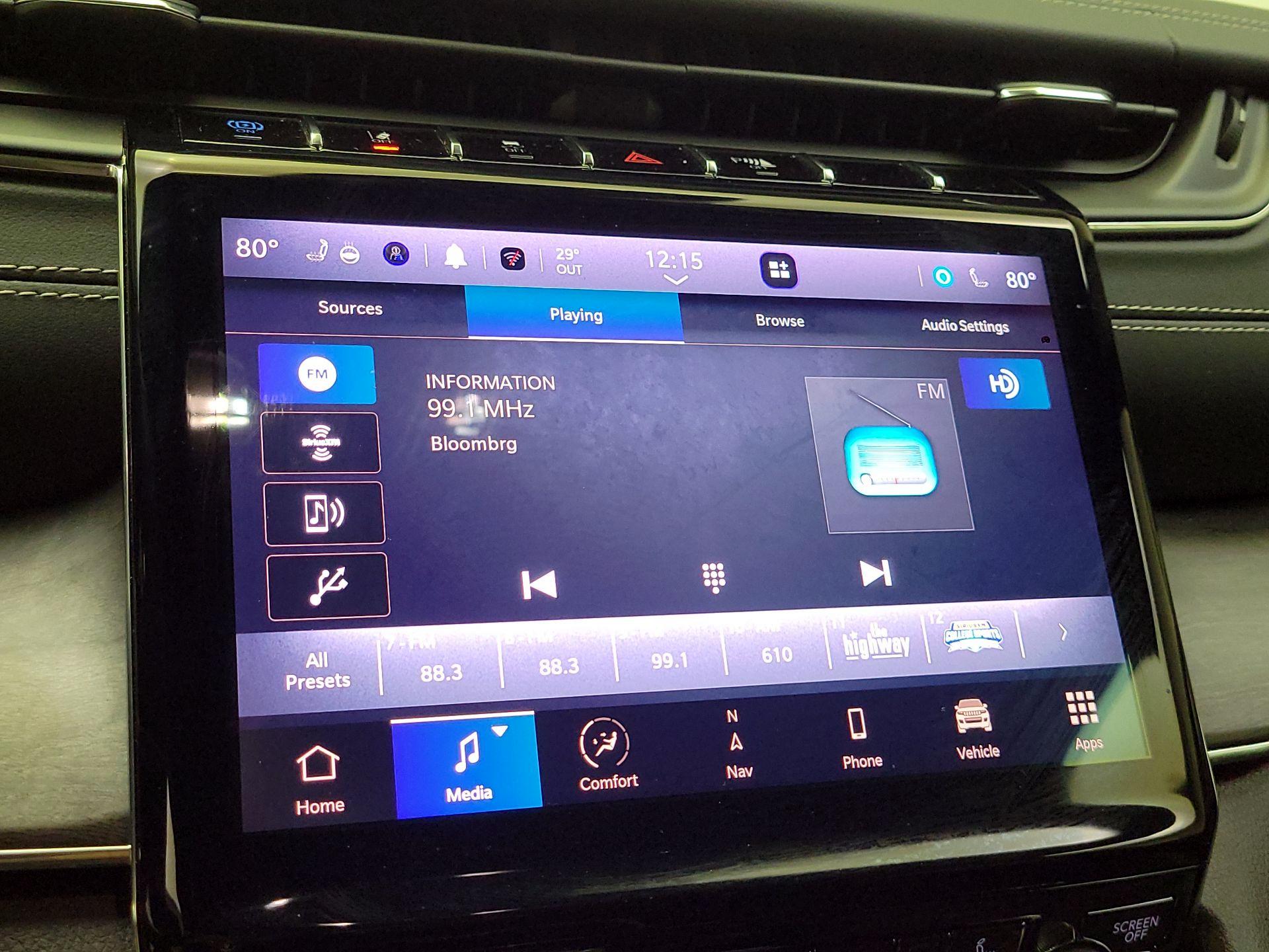 Thumbnail: 2024 Jeep Grand Cherokee - 16