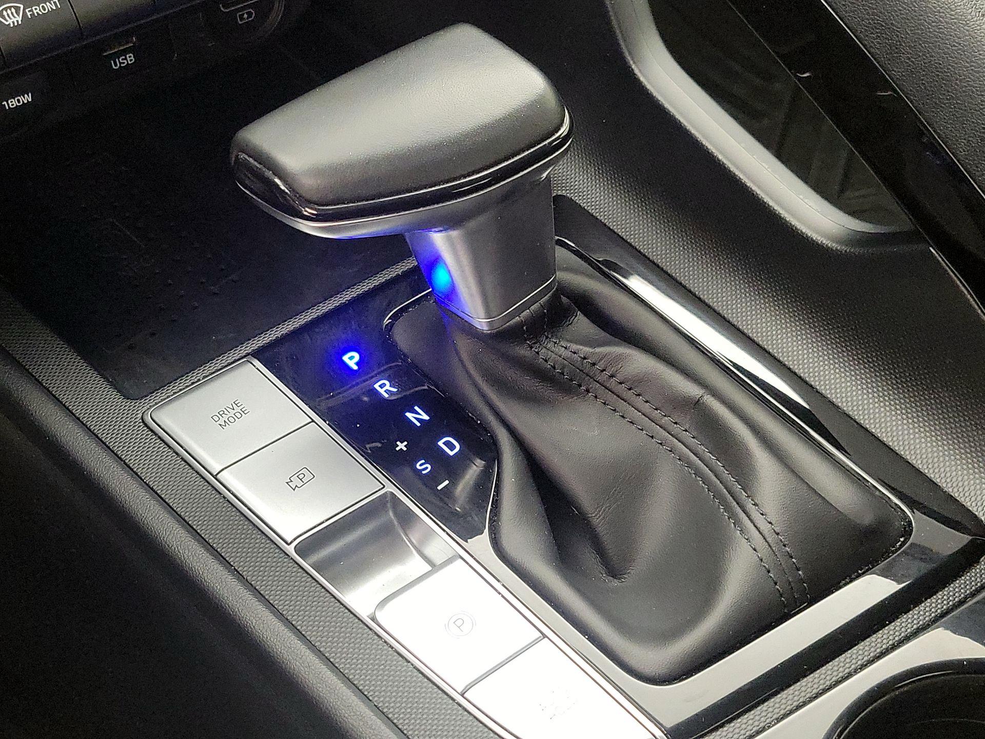 Thumbnail: 2021 Hyundai Elantra - 17