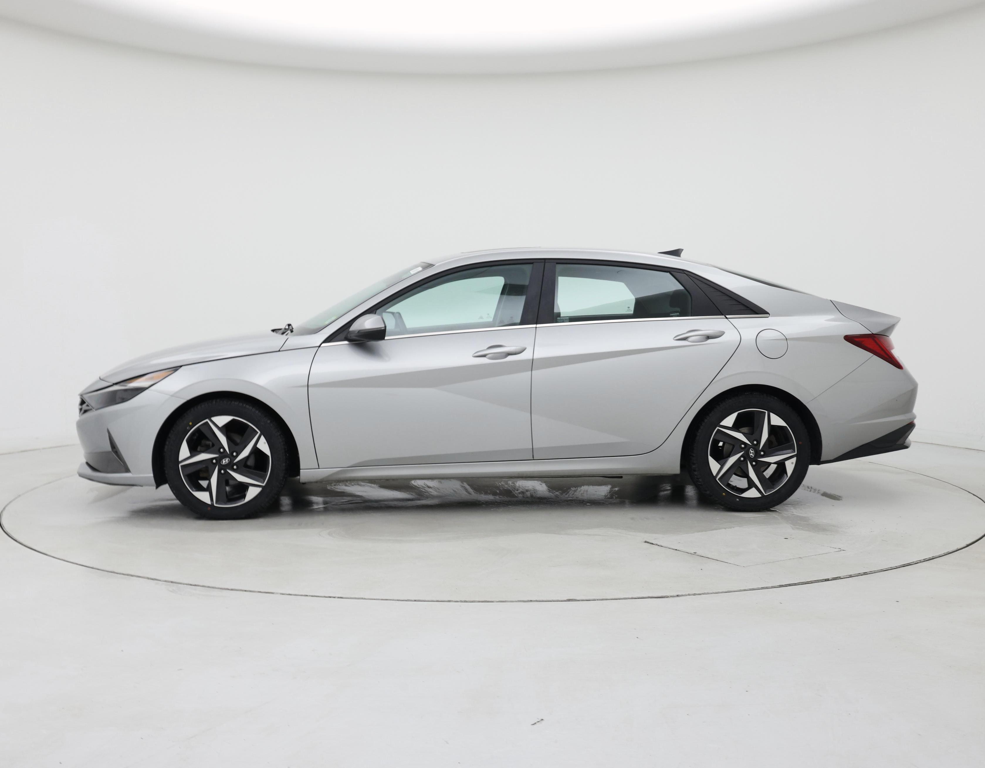 Thumbnail: 2021 Hyundai Elantra - 3