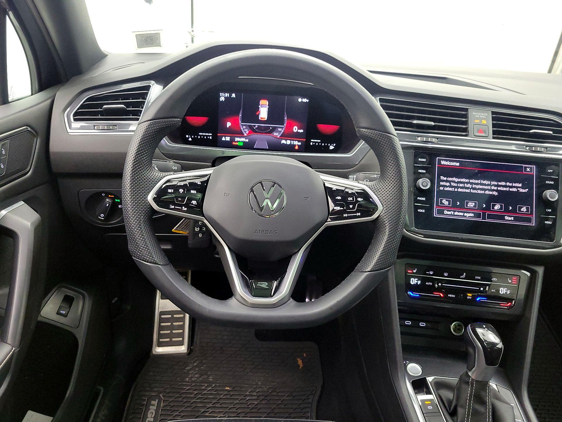 Thumbnail: 2022 Volkswagen Tiguan - 10