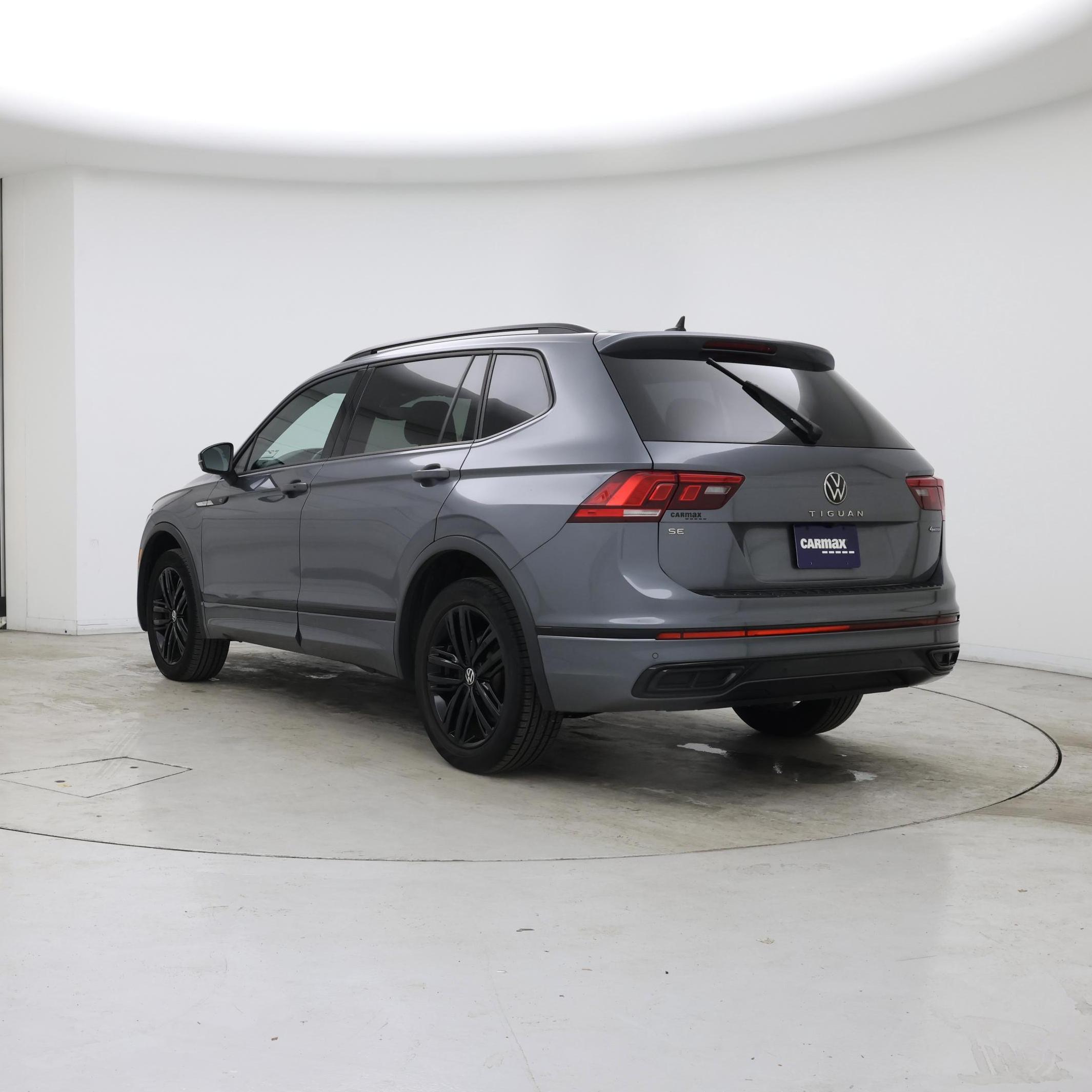 Thumbnail: 2022 Volkswagen Tiguan - 2