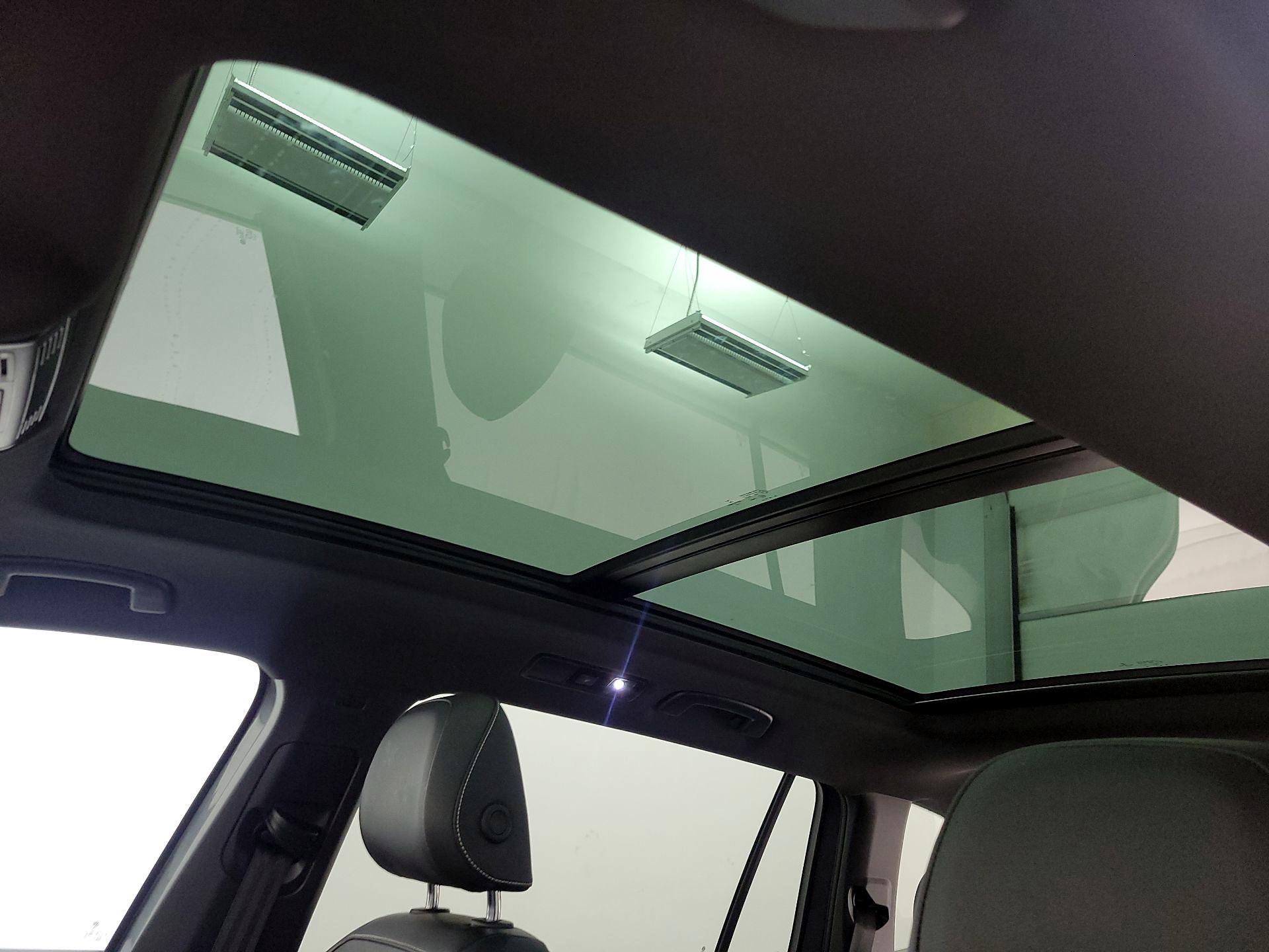 Thumbnail: 2022 Volkswagen Tiguan - 19