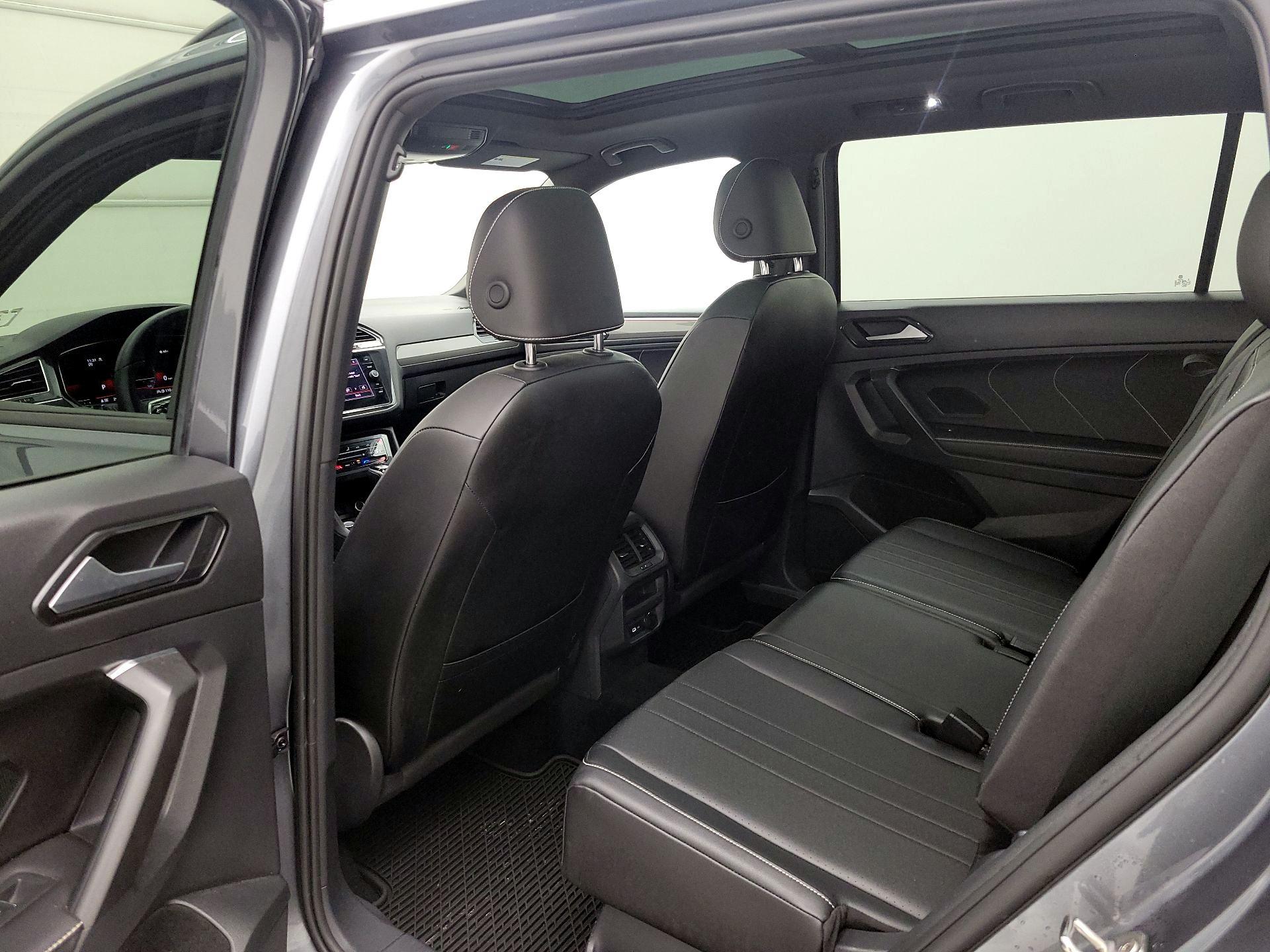 Thumbnail: 2022 Volkswagen Tiguan - 20