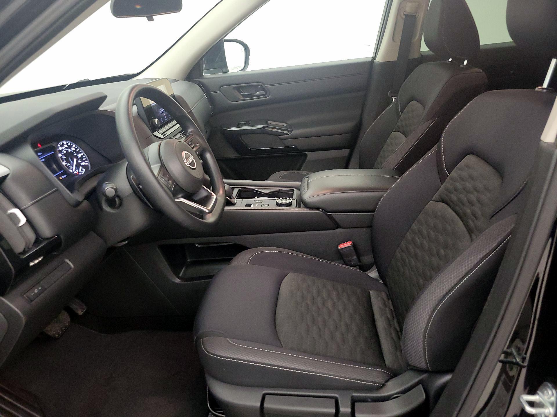 Thumbnail: 2024 Nissan Pathfinder - 11