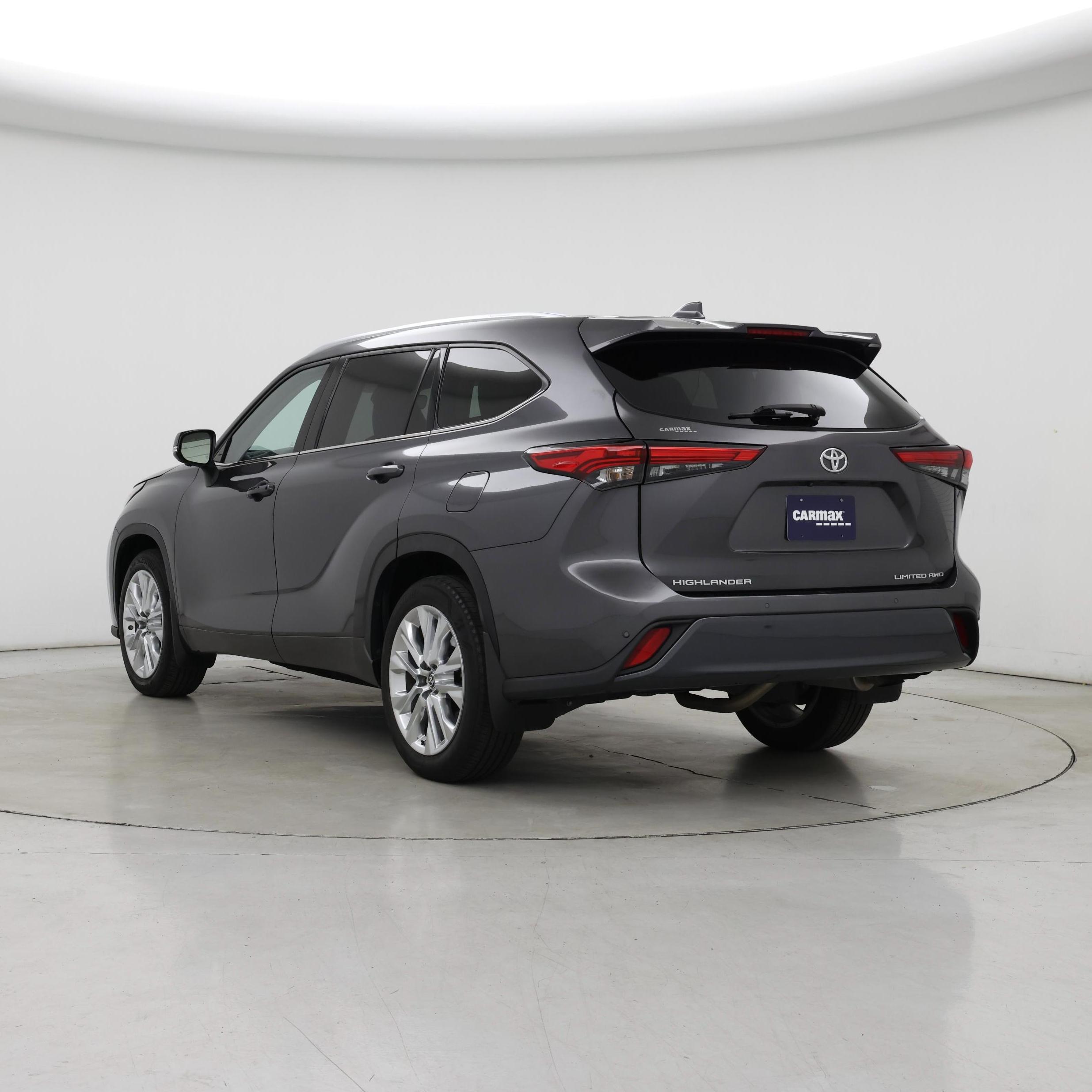 Thumbnail: 2023 Toyota Highlander - 2