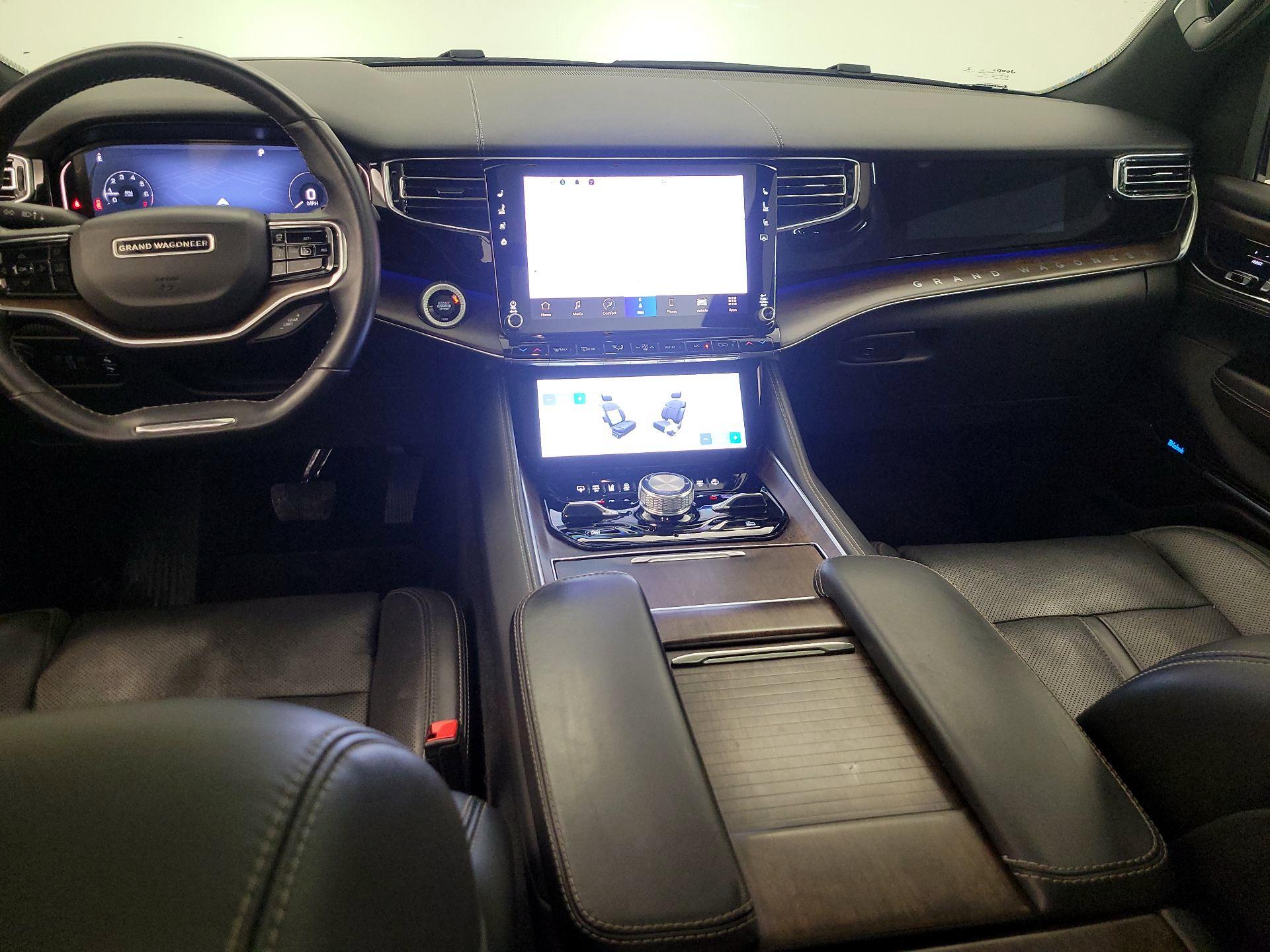 Thumbnail: 2022 Jeep Grand Wagoneer - 9