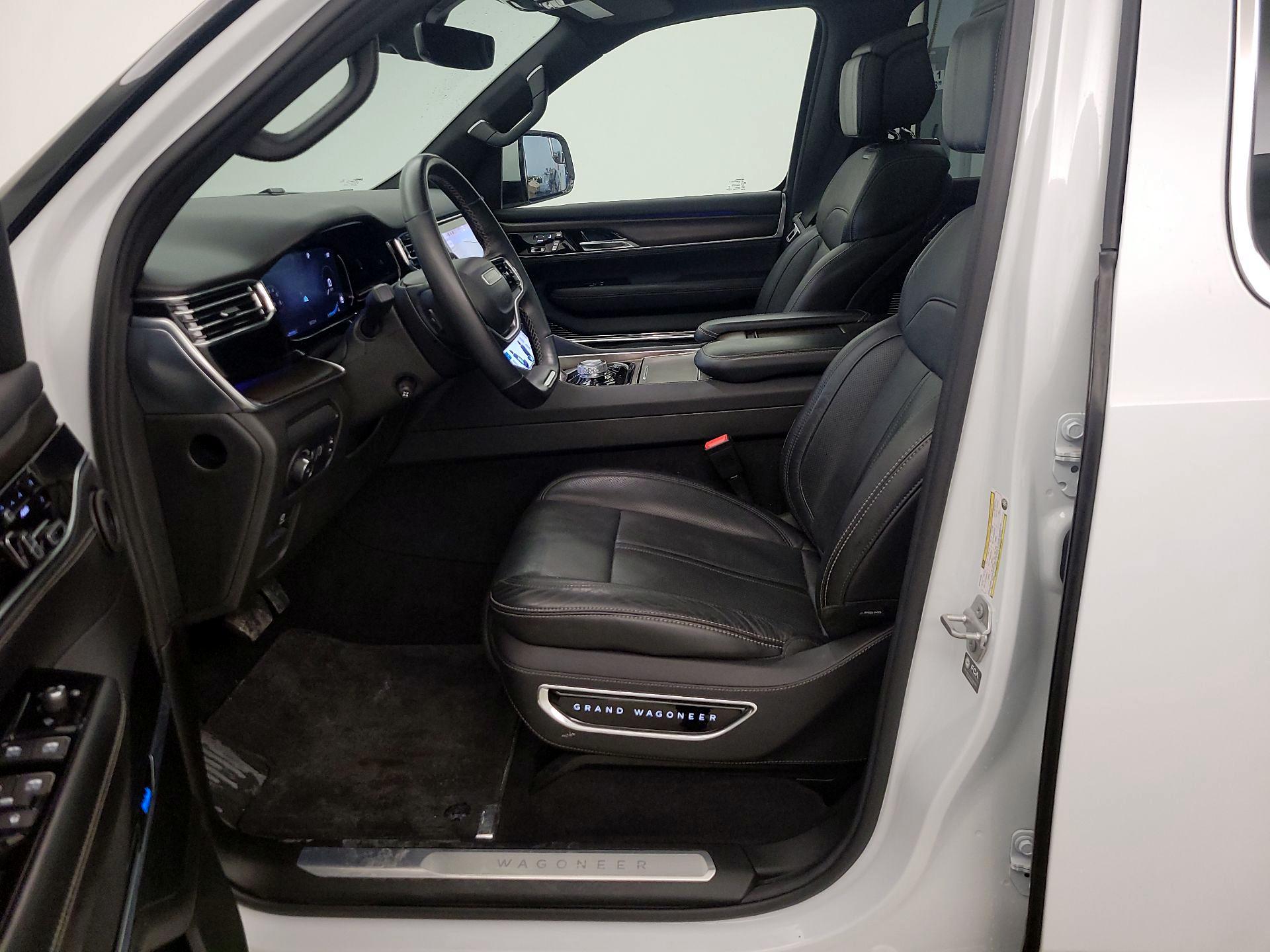 Thumbnail: 2022 Jeep Grand Wagoneer - 11