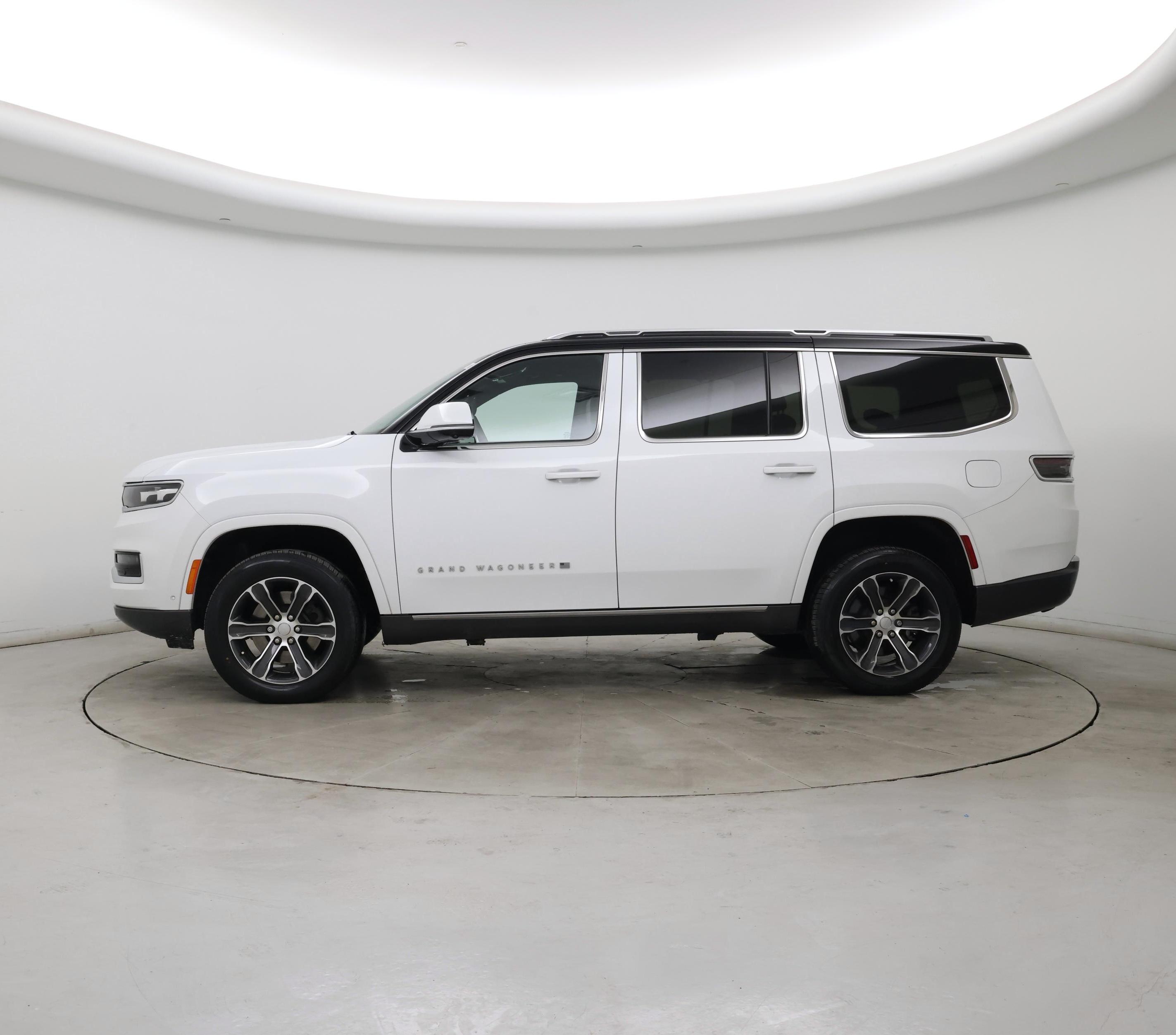 Thumbnail: 2022 Jeep Grand Wagoneer - 3