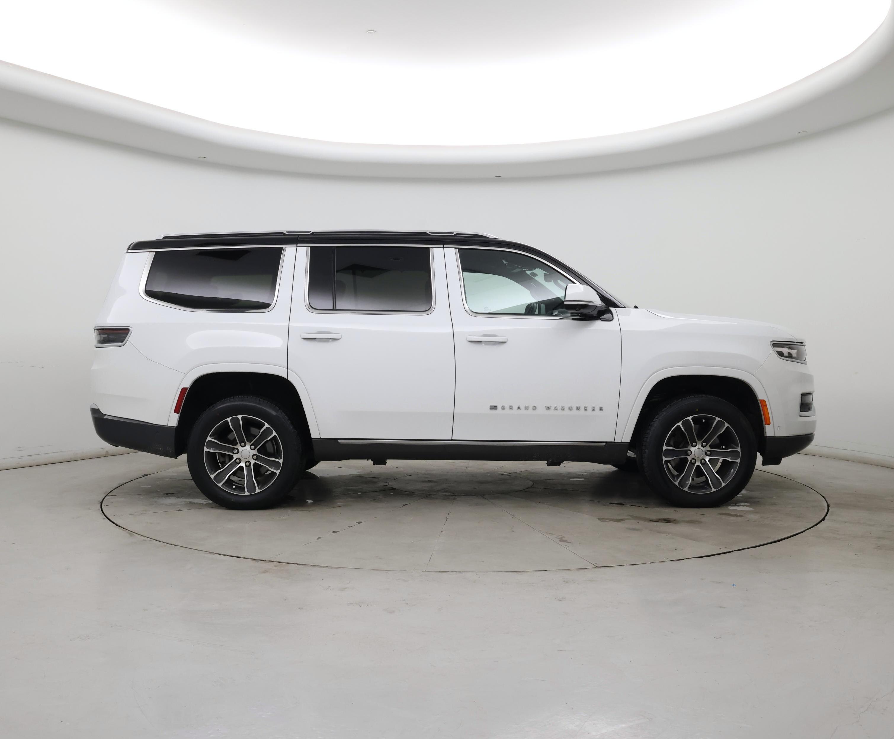 Thumbnail: 2022 Jeep Grand Wagoneer - 7