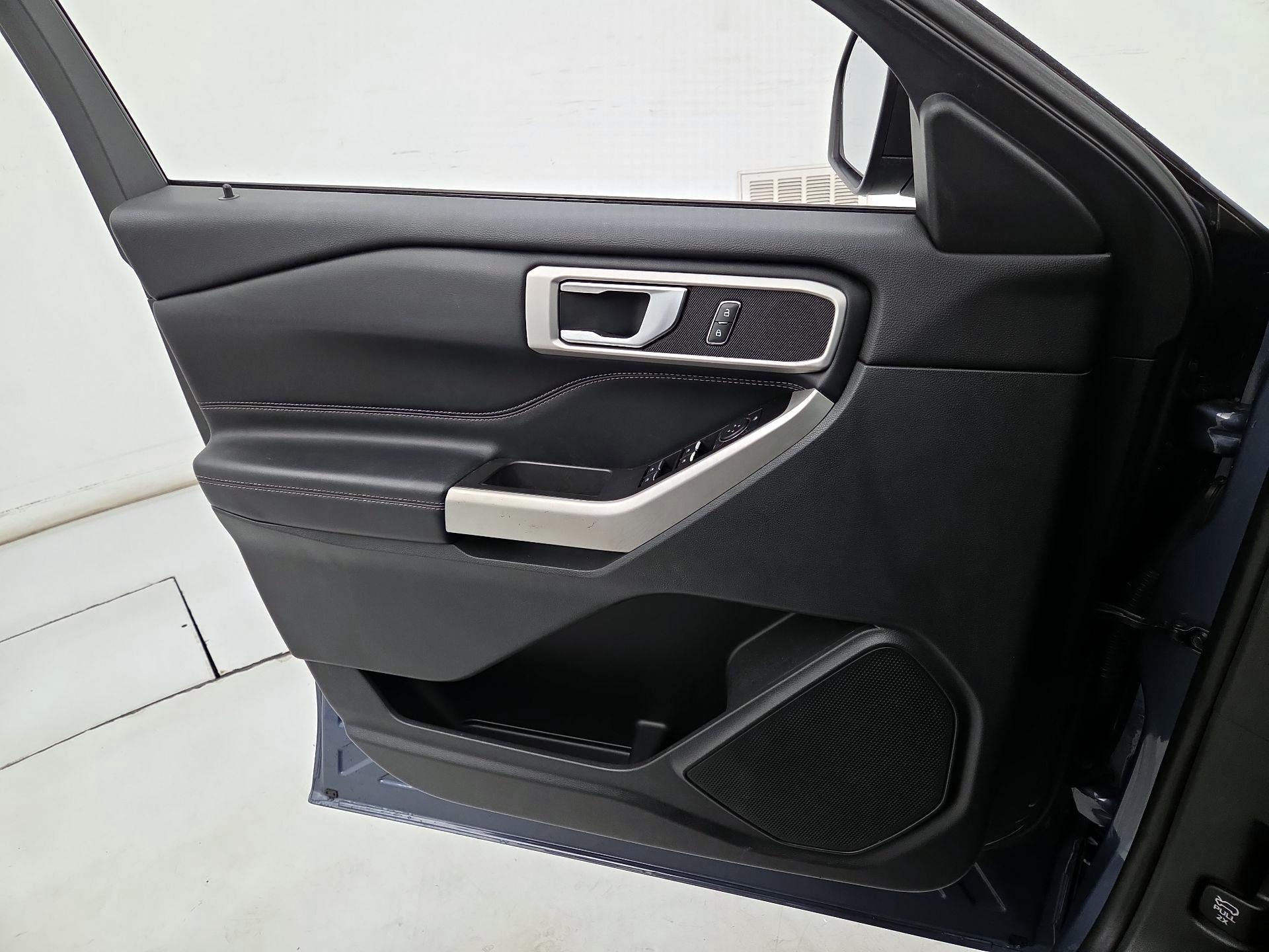 Thumbnail: 2021 Ford Explorer - 12