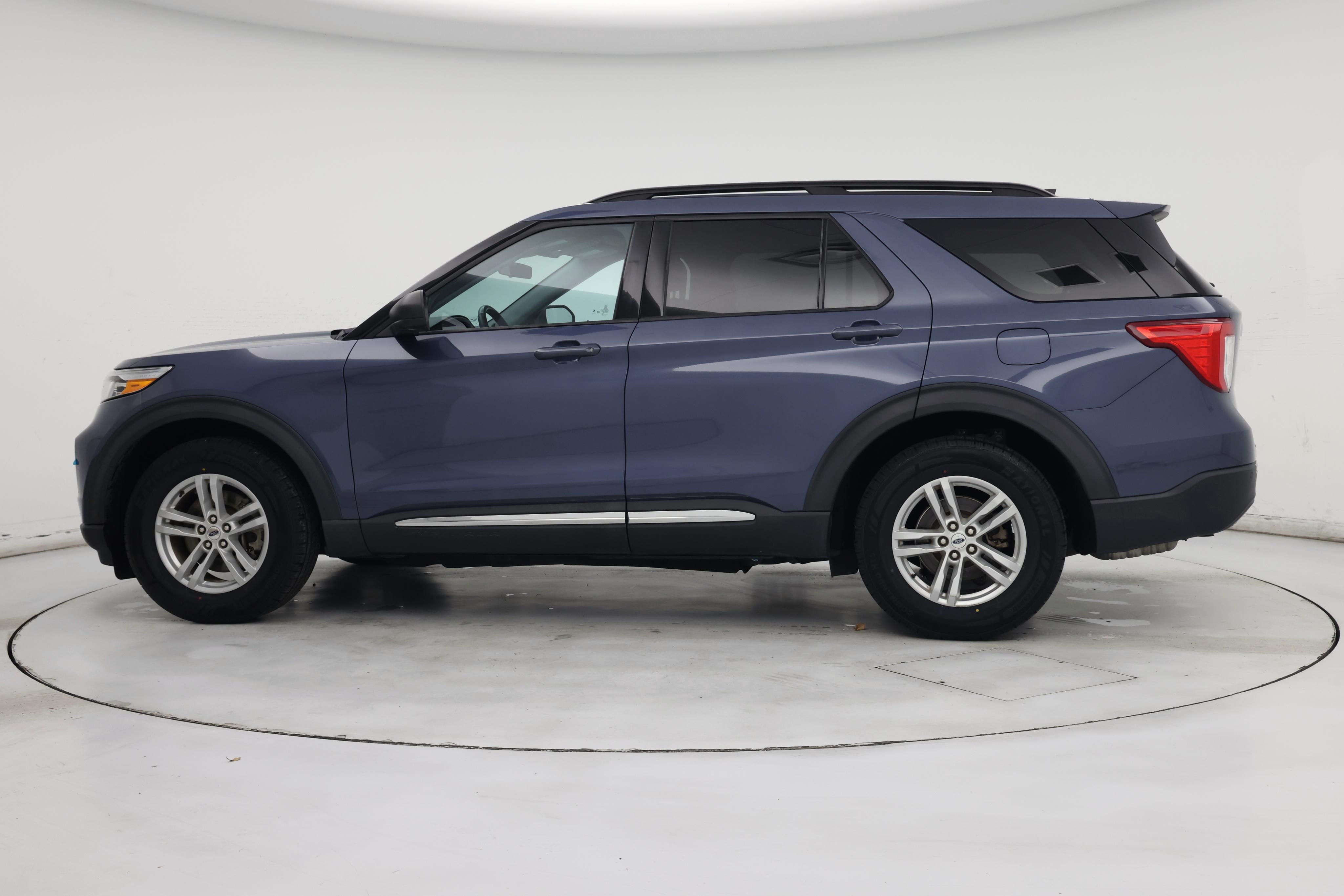 Thumbnail: 2021 Ford Explorer - 3