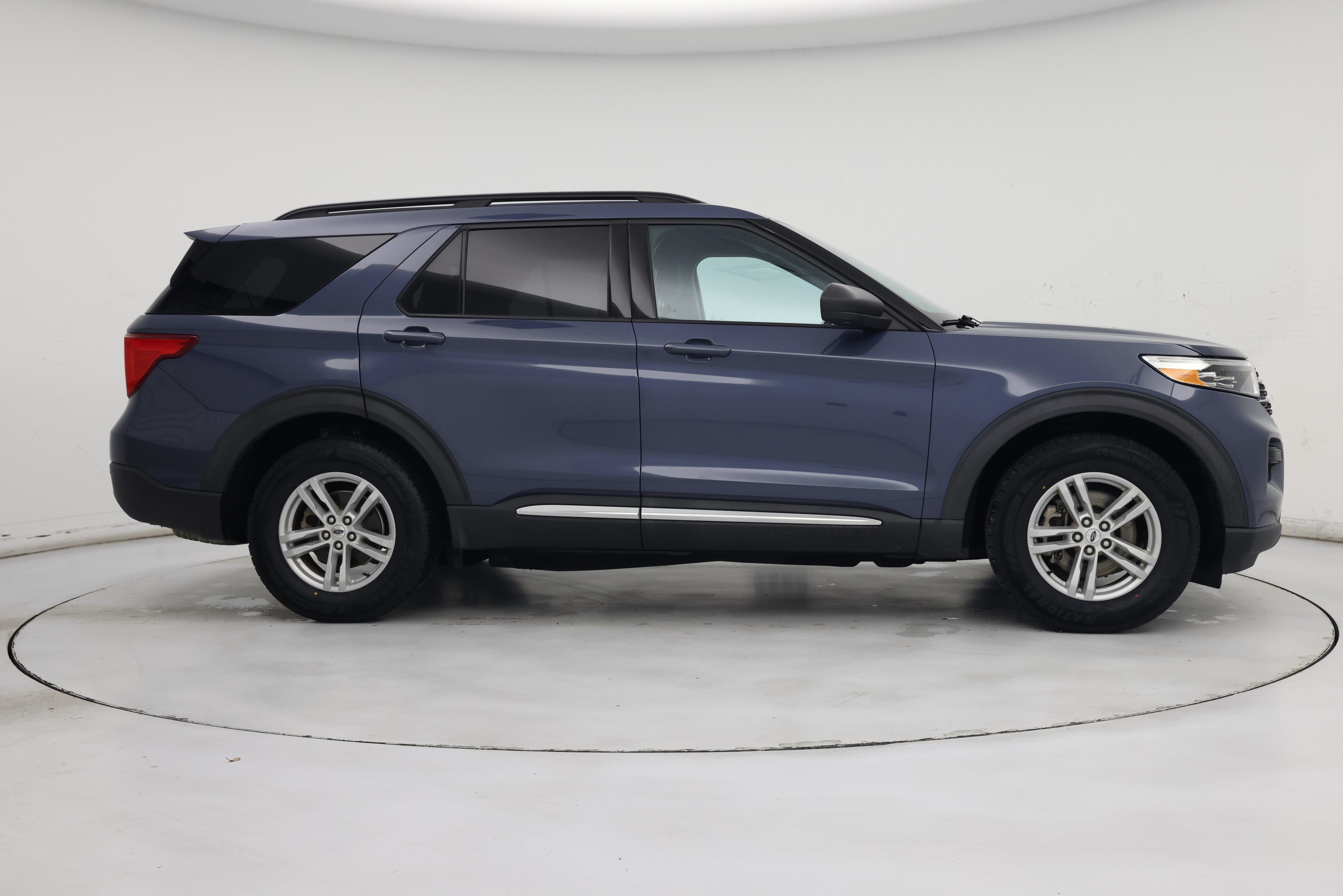 Thumbnail: 2021 Ford Explorer - 7