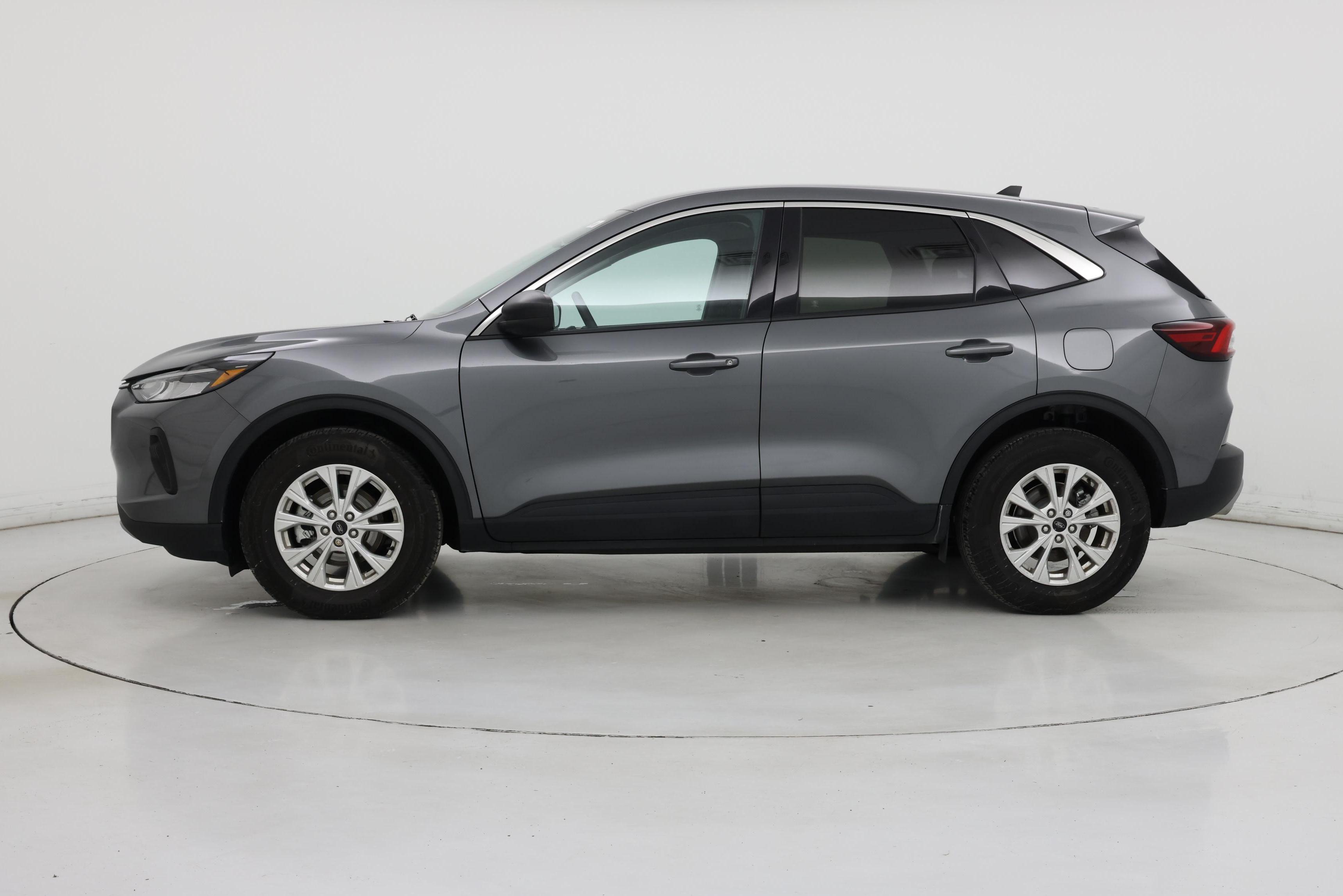 Thumbnail: 2023 Ford Escape - 3