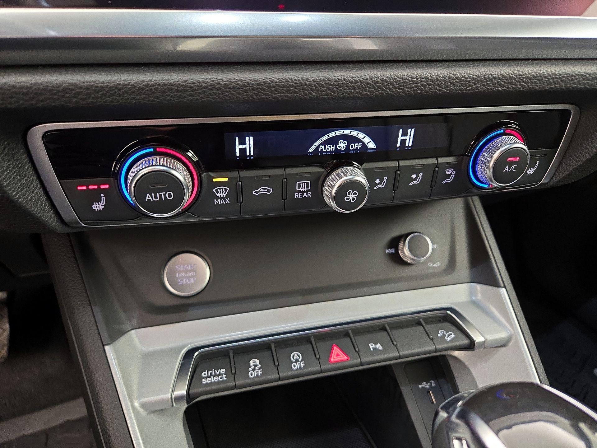 Thumbnail: 2020 Audi Q3 - 16