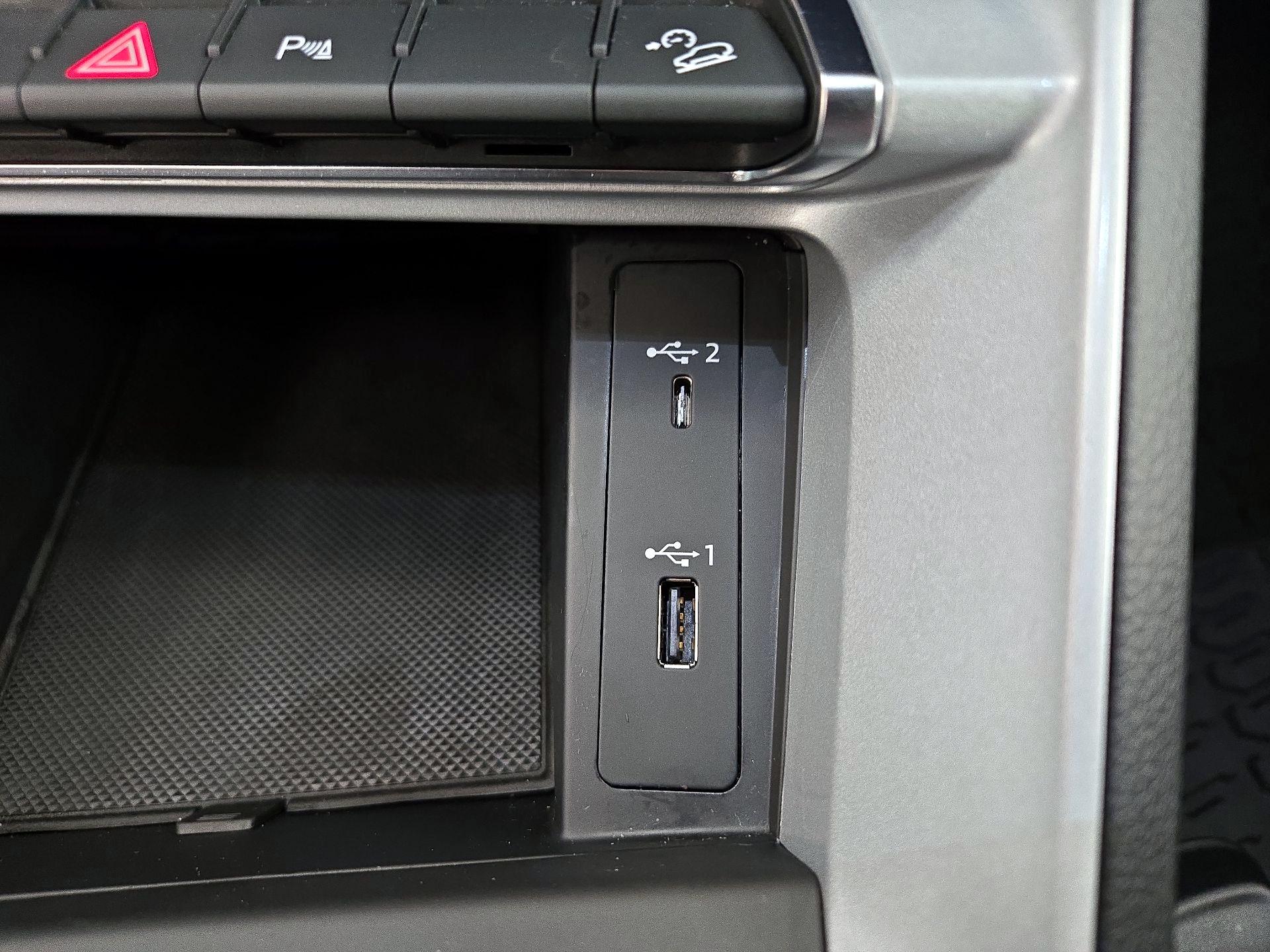 Thumbnail: 2020 Audi Q3 - 18