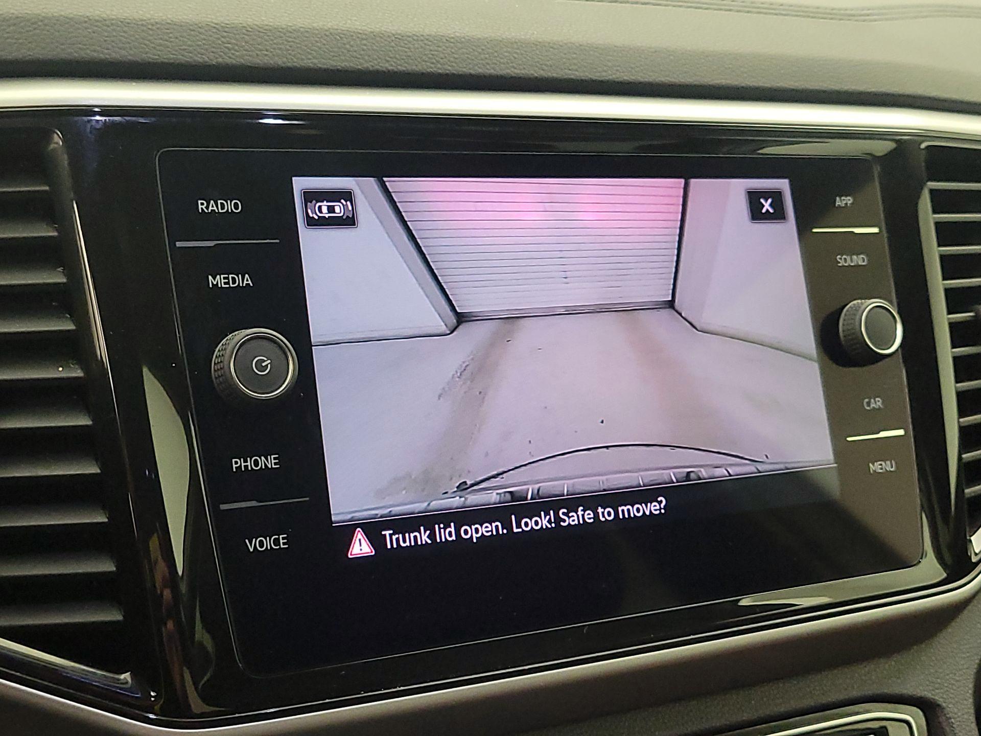 Thumbnail: 2023 Volkswagen Atlas - 14