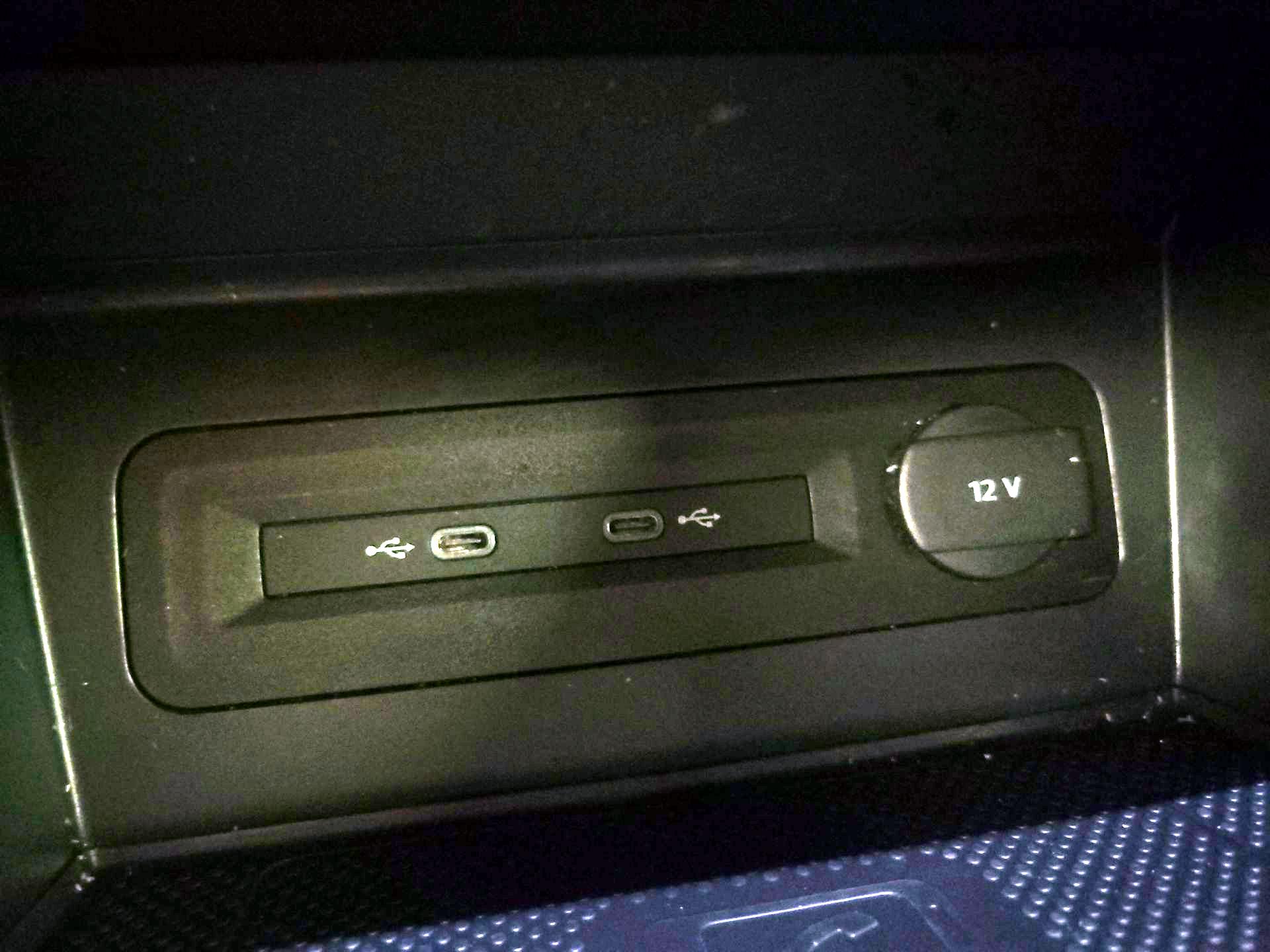 Thumbnail: 2023 Volkswagen Atlas - 18