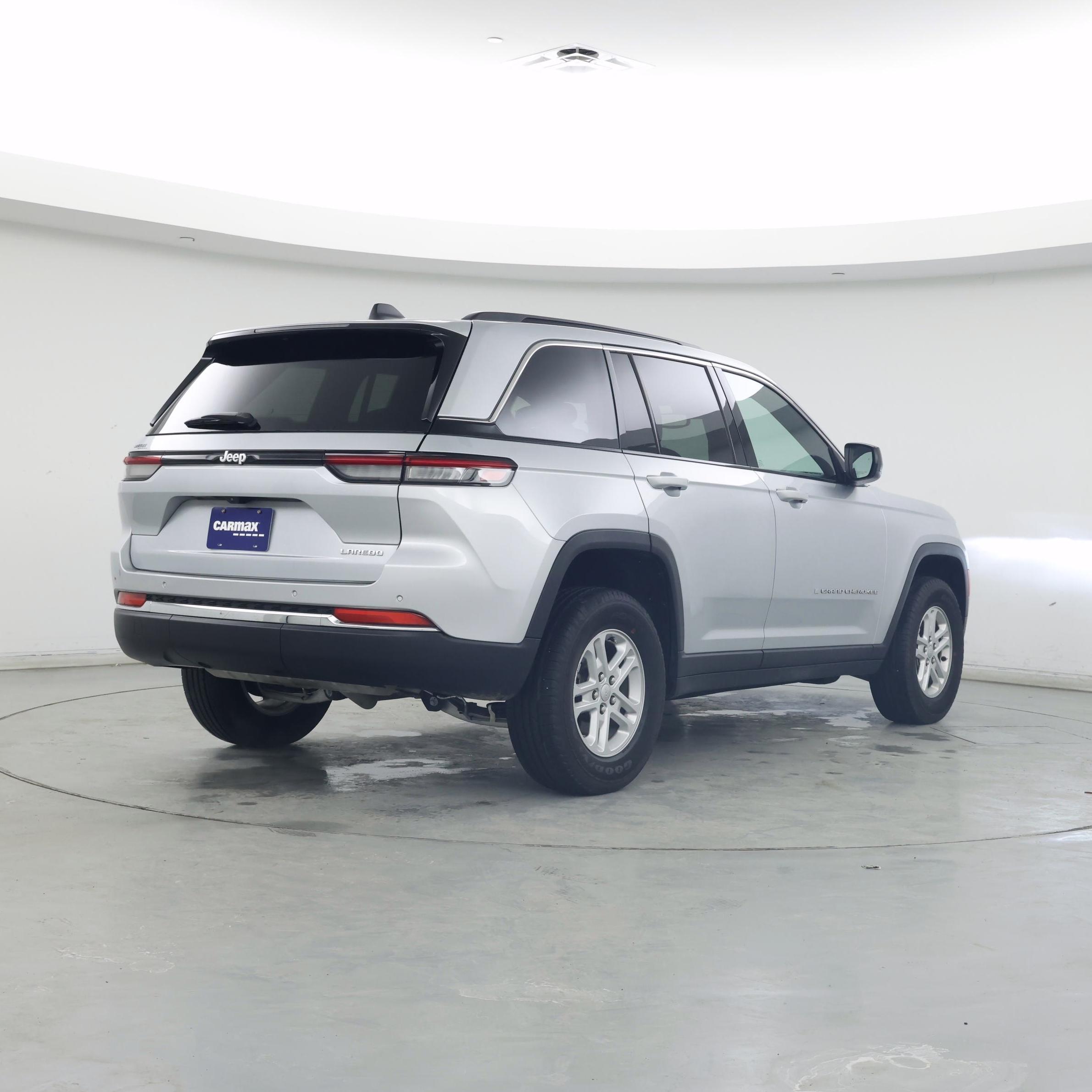 Thumbnail: 2024 Jeep Grand Cherokee - 8