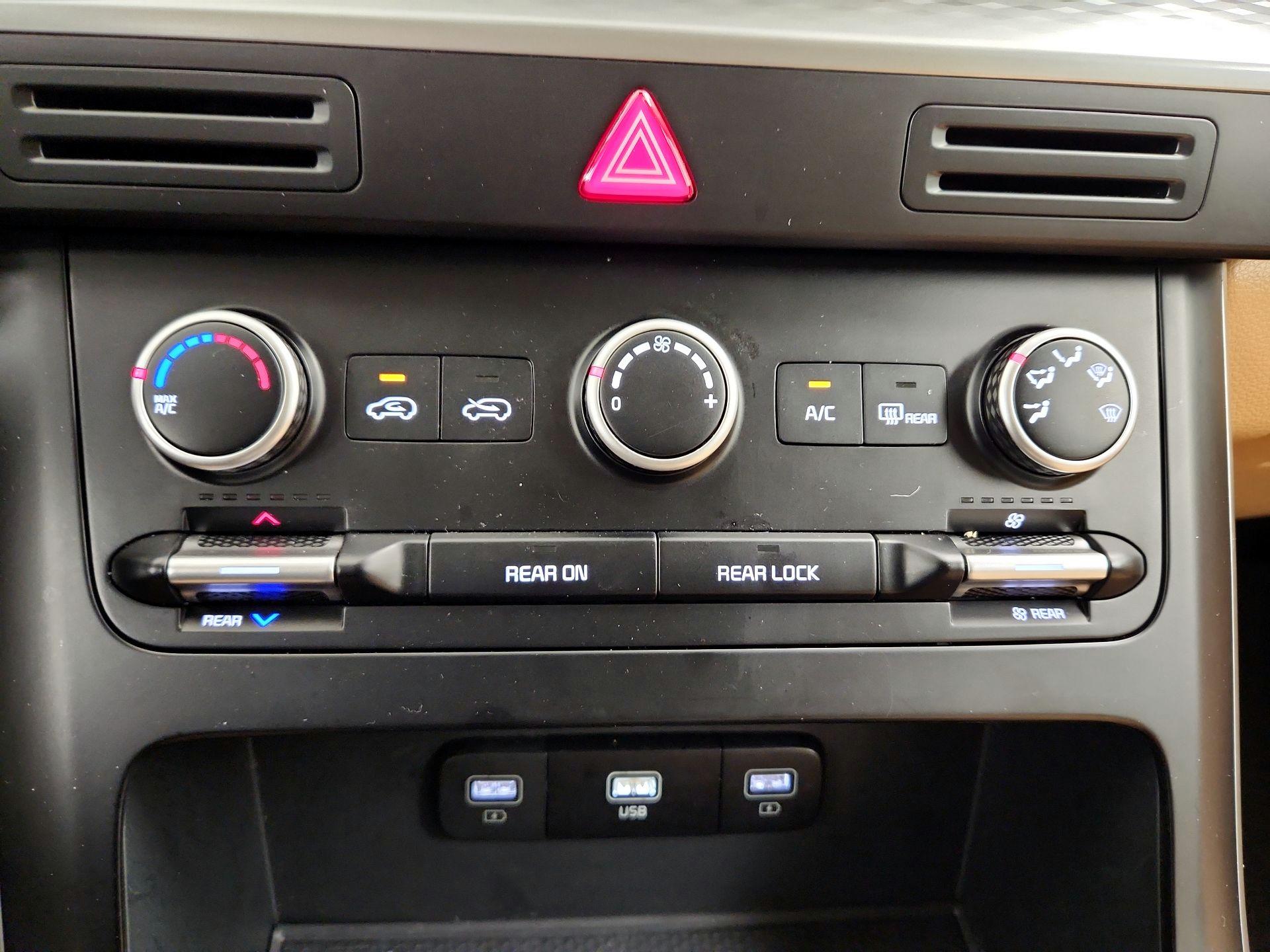 Thumbnail: 2024 Kia Carnival - 14