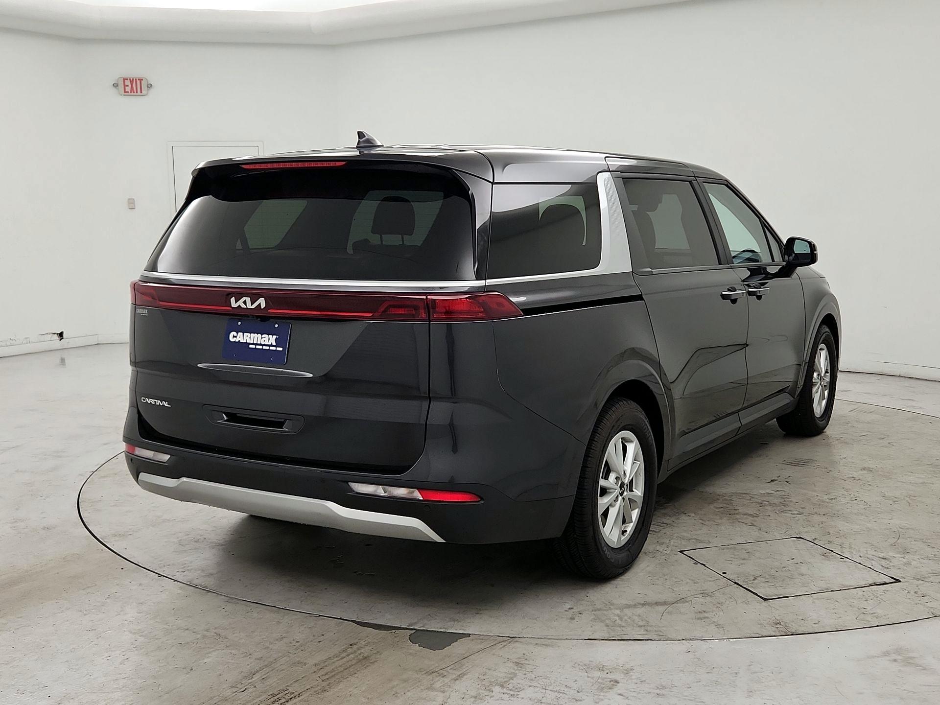 Thumbnail: 2024 Kia Carnival - 5