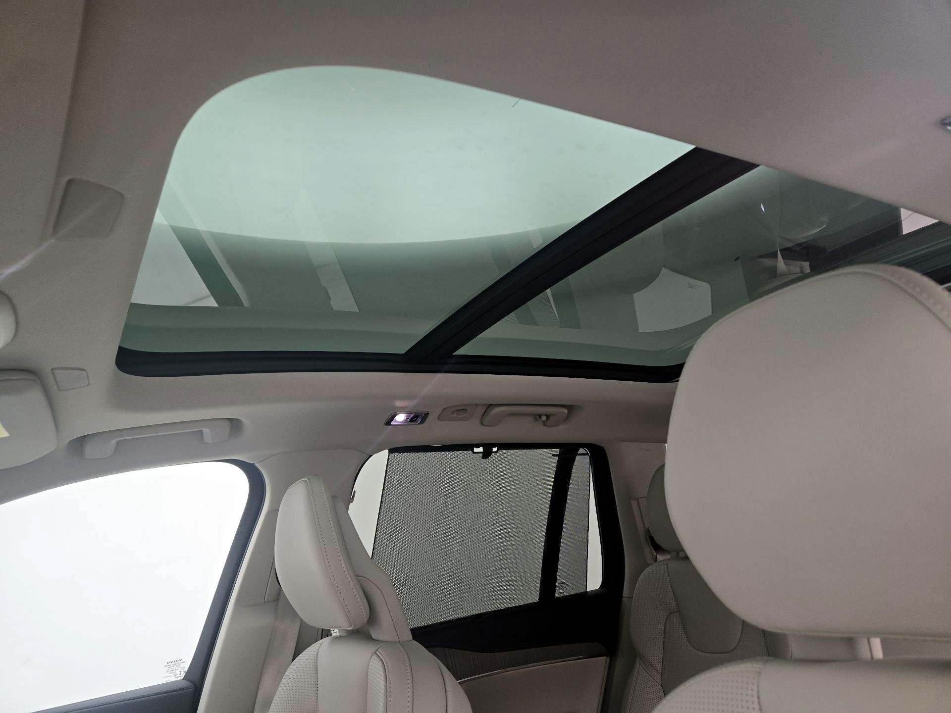 Thumbnail: 2021 Volvo XC90 - 20