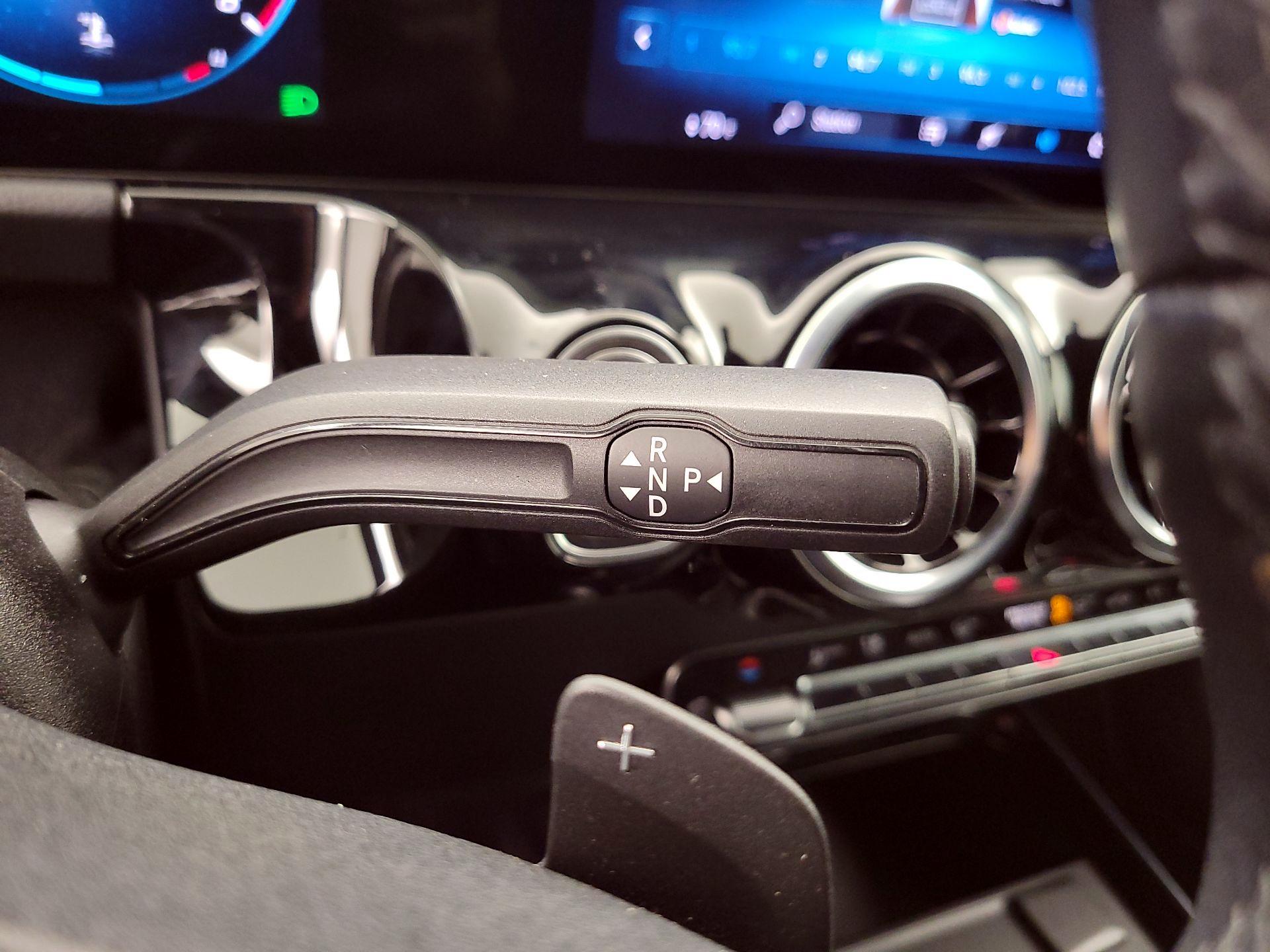 Thumbnail: 2022 Mercedes-Benz GLA - 17