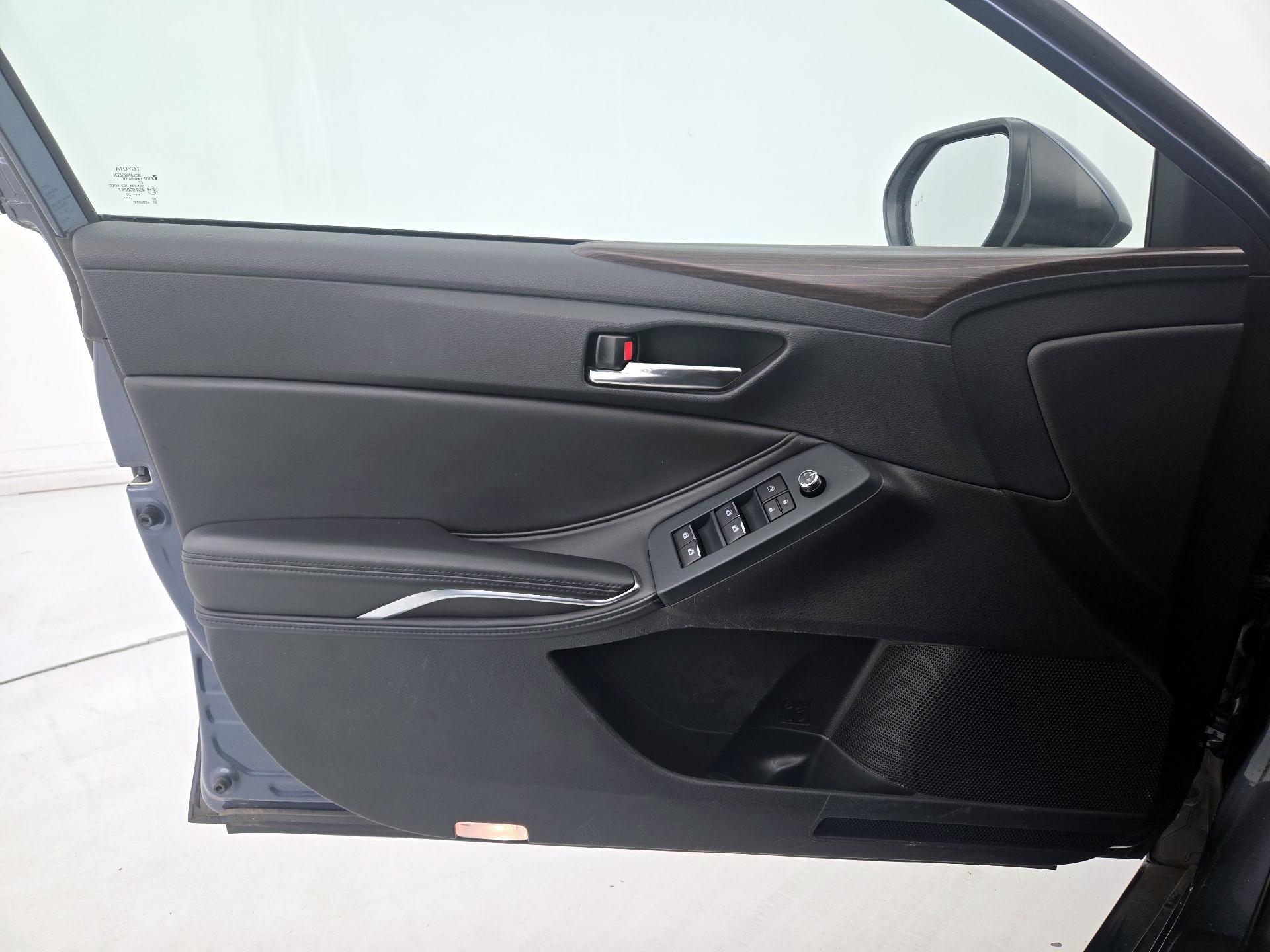 Thumbnail: 2022 Toyota Avalon - 12