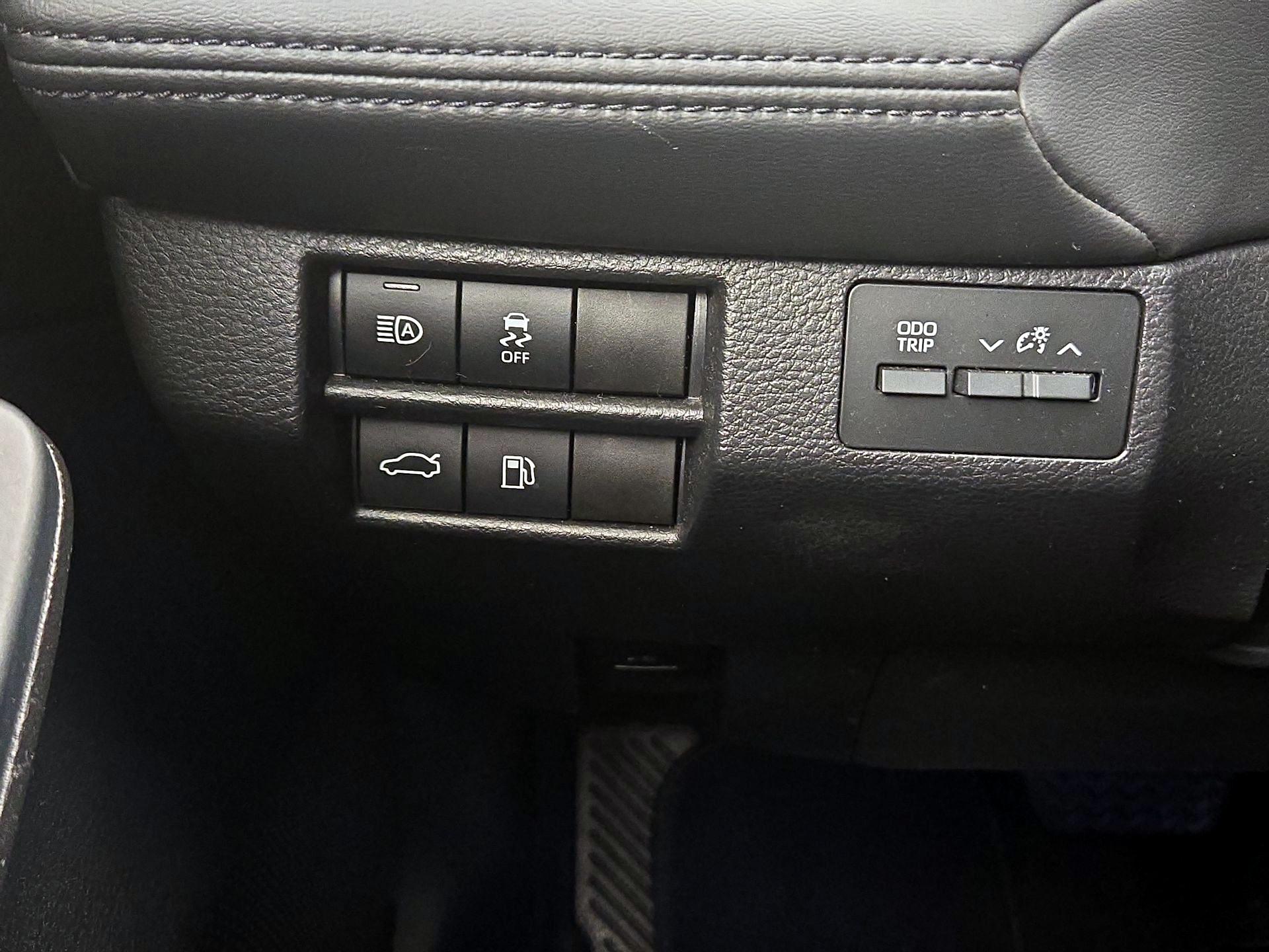 Thumbnail: 2022 Toyota Avalon - 13